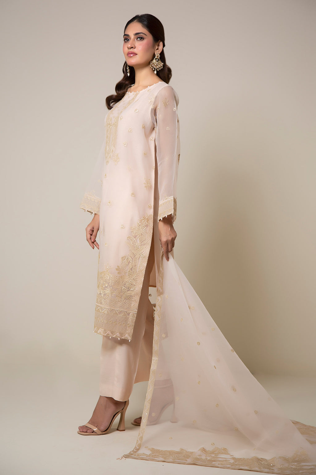 UNSTITCHED EMBROIDERED SUIT