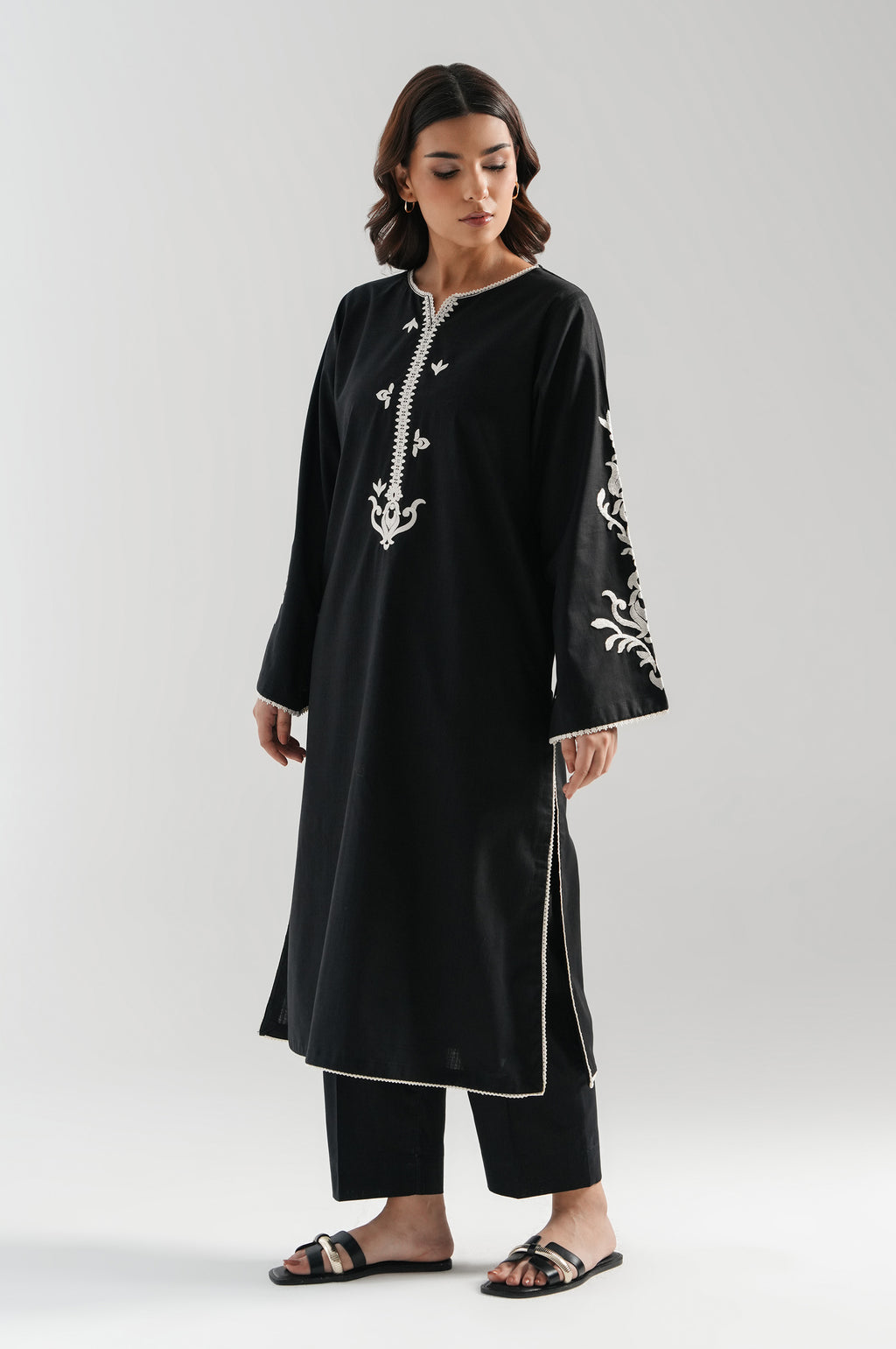 EMBROIDERED SUIT