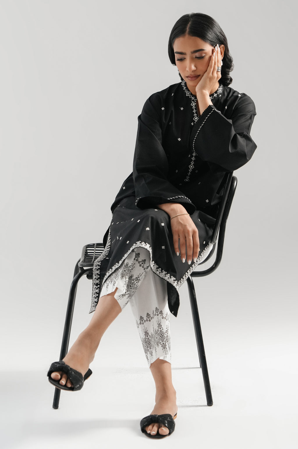 EMBROIDERED SUIT