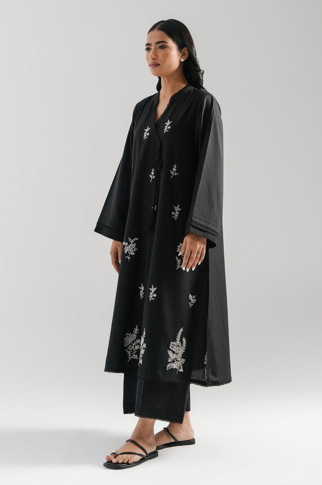 EMBROIDERED SUIT
