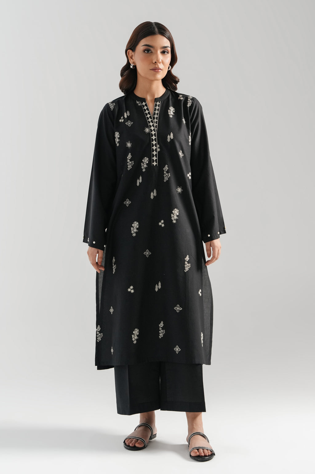 EMBROIDERED SUIT