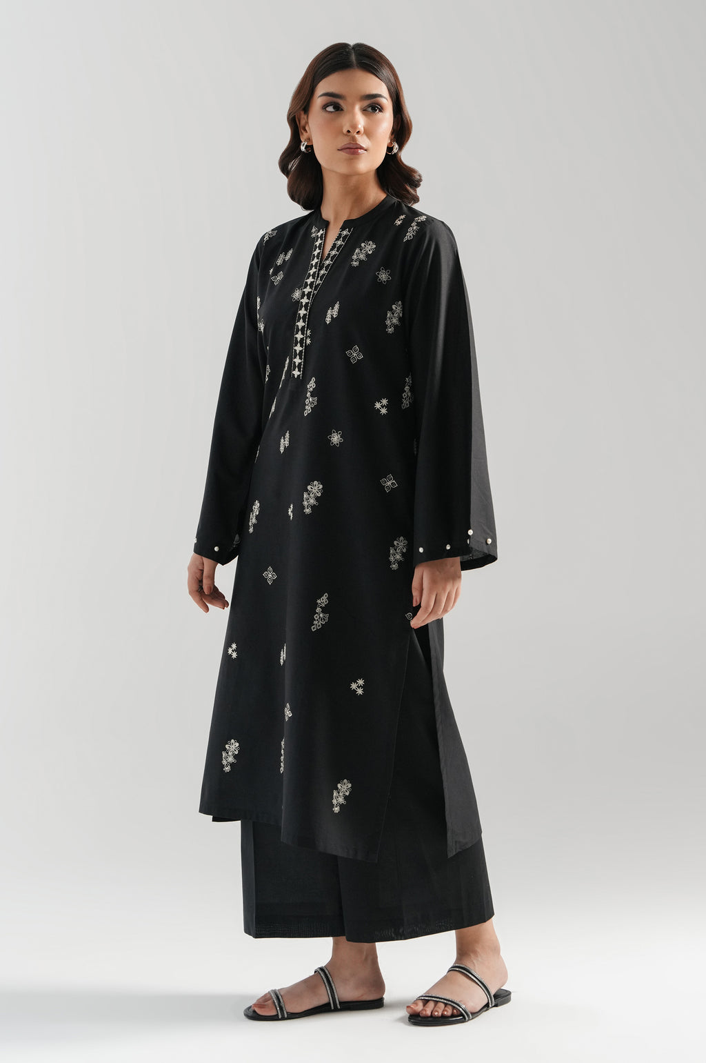 EMBROIDERED SUIT