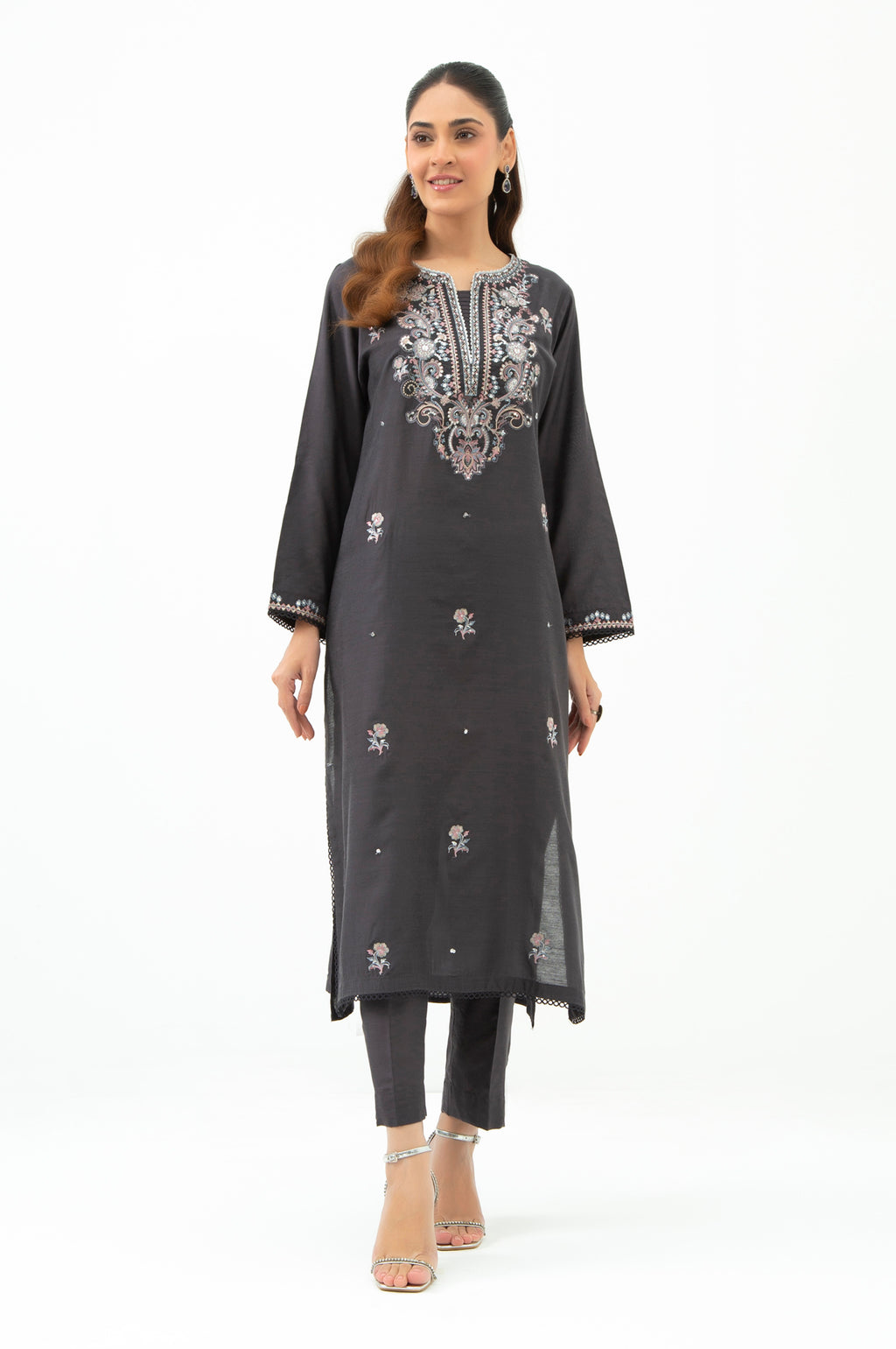 EMBROIDERED SUIT
