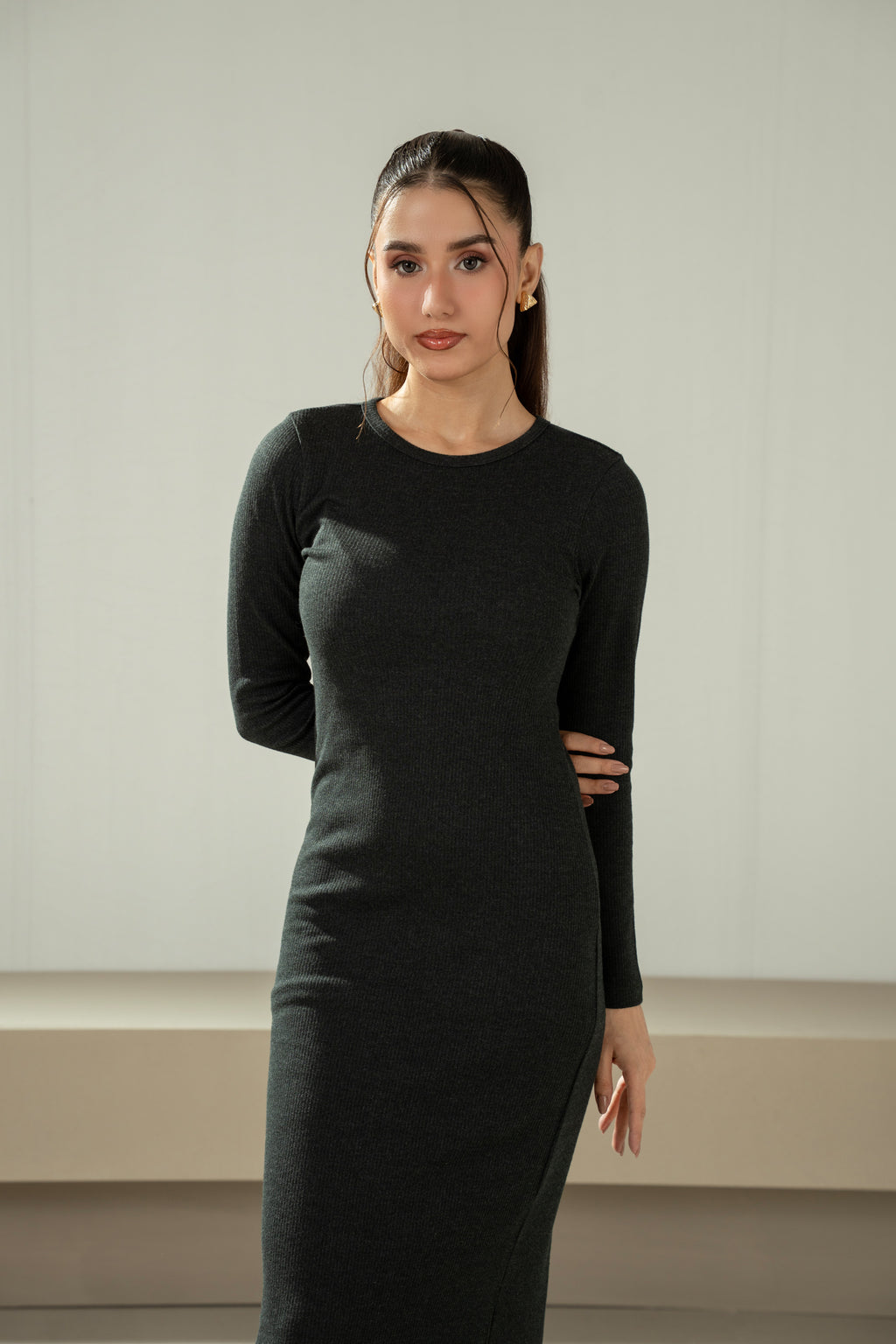 RIBBED KNITTED DRESS