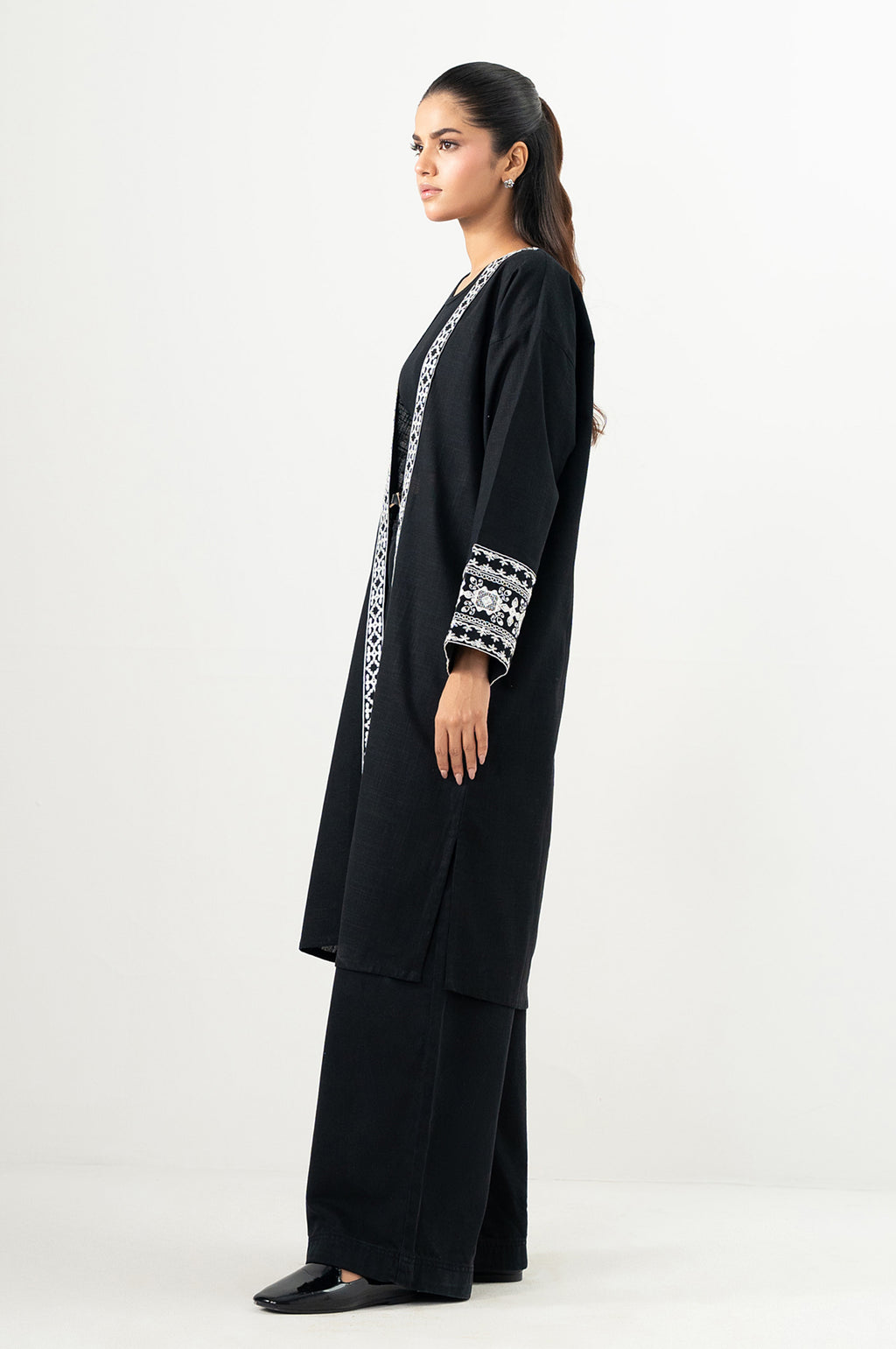 EMBROIDERED JACKET