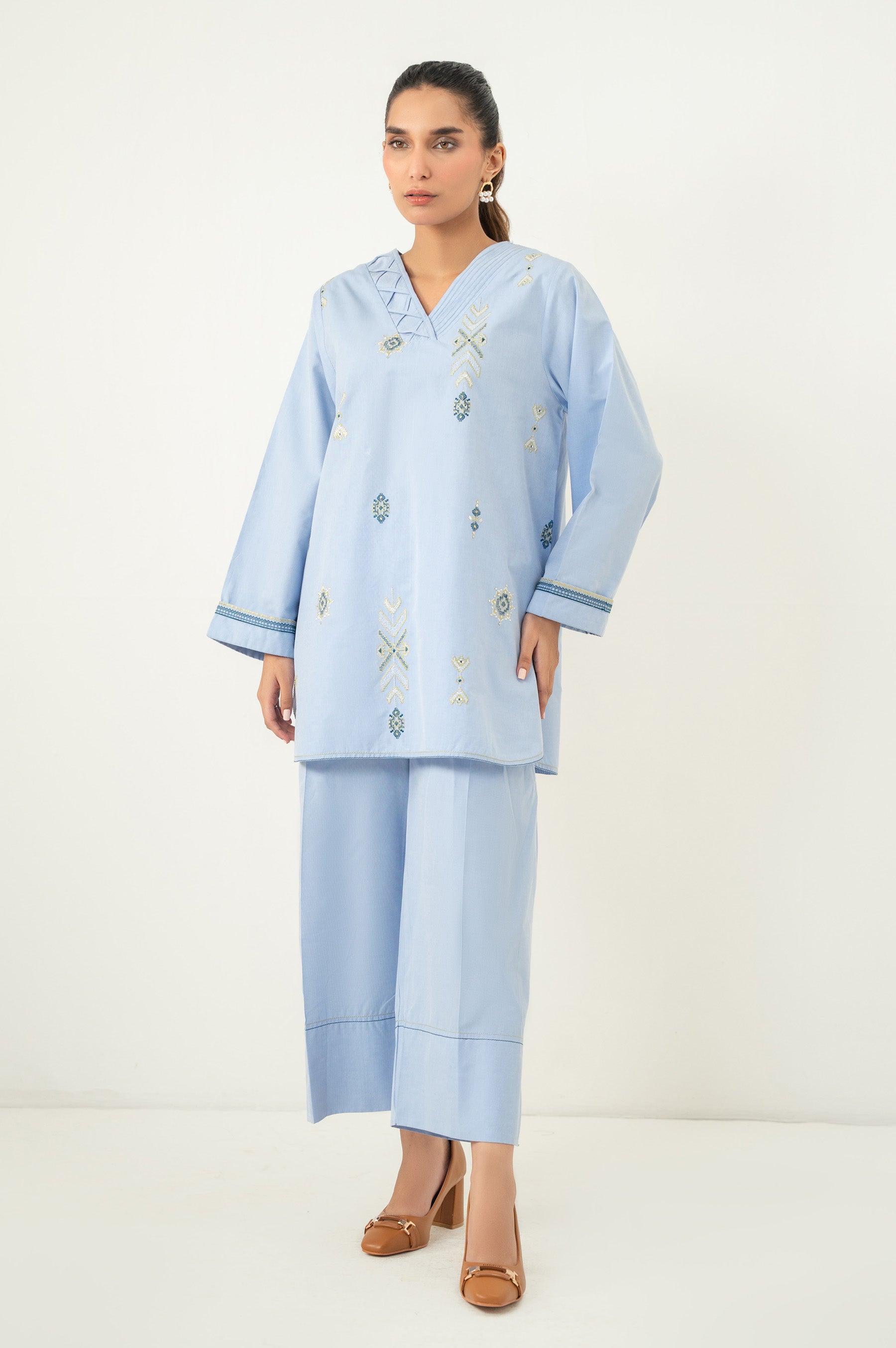 EMBROIDERED SUIT