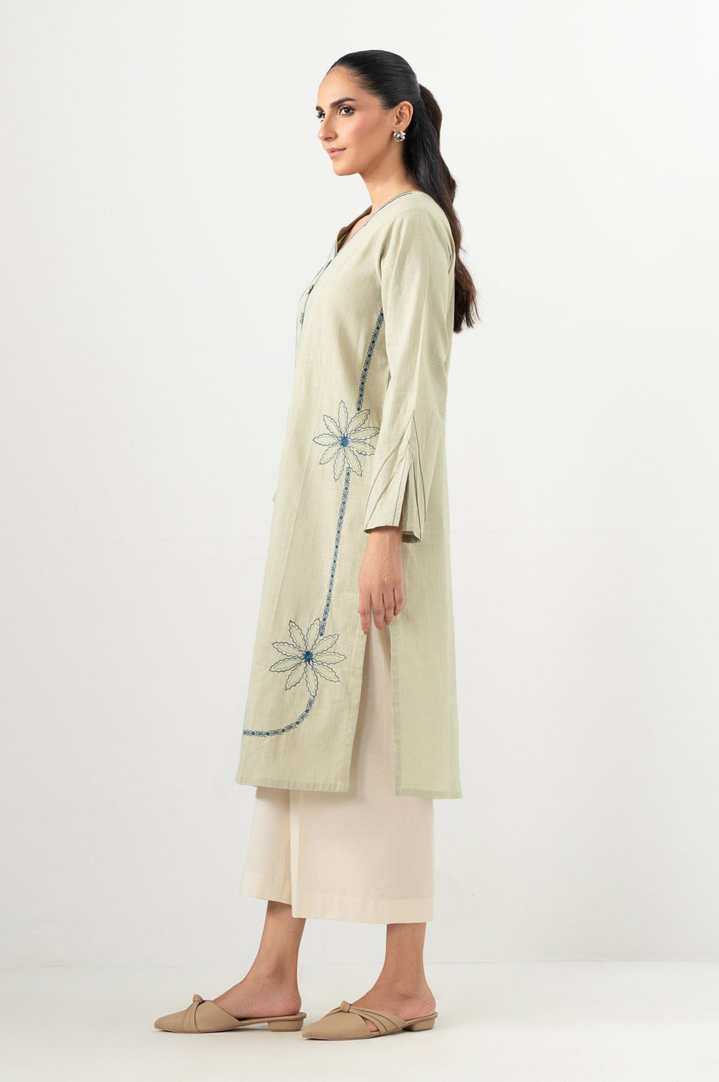 EMBROIDERED SHIRT