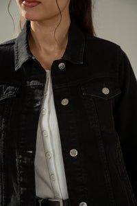 TRUCKER DENIM JACKET