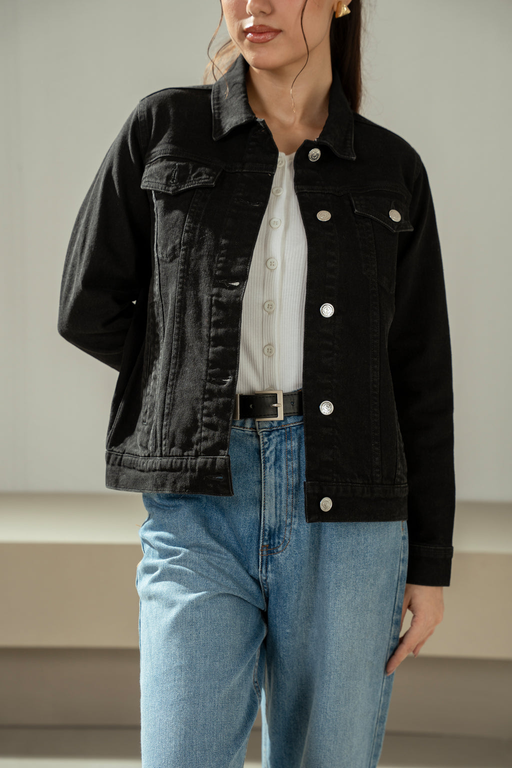 TRUCKER DENIM JACKET