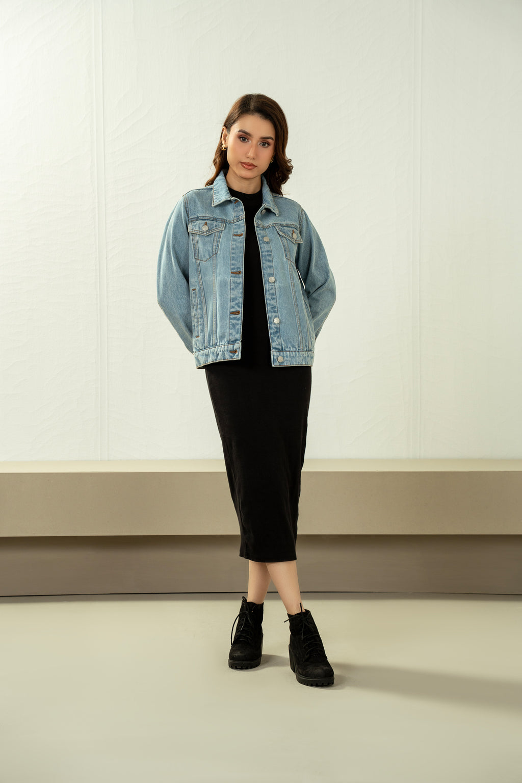 TRUCKER DENIM JACKET