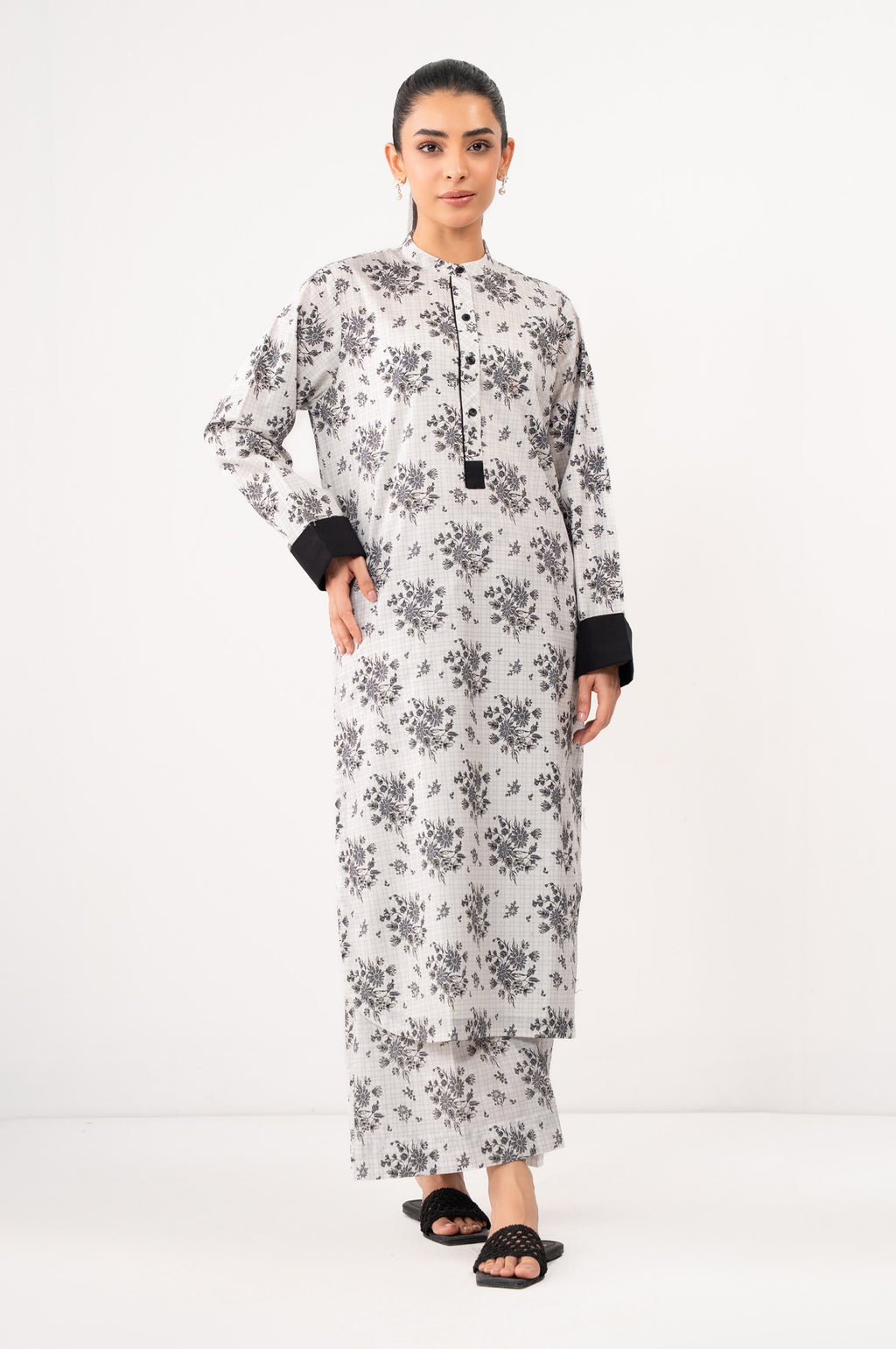 Stitched 2 Piece Printed Cambric Suit