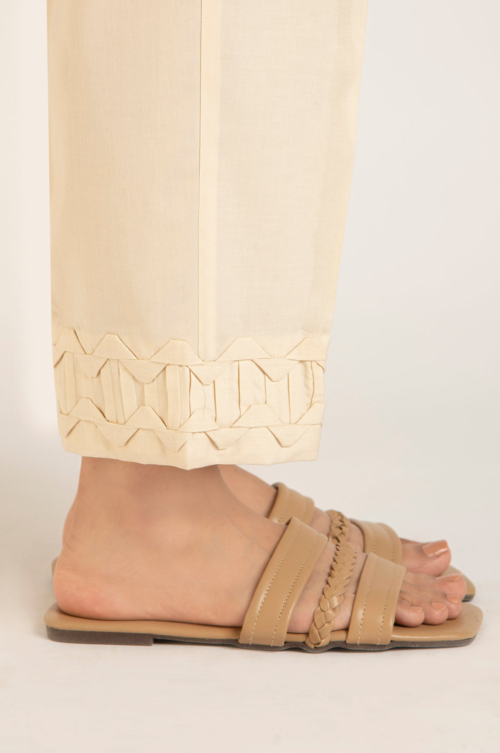 EMBROIDERED PANTS