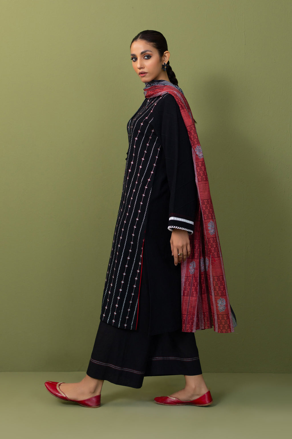 Stitched 2 Piece Dyed Embroidered Khaddar Suit