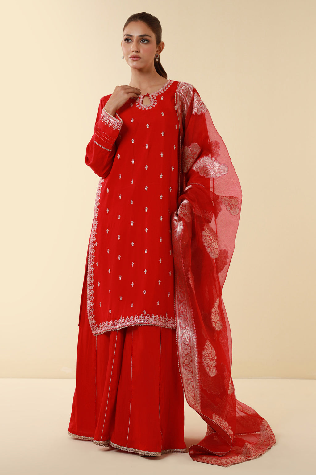 UNSTITCHED EMBROIDERED SUIT