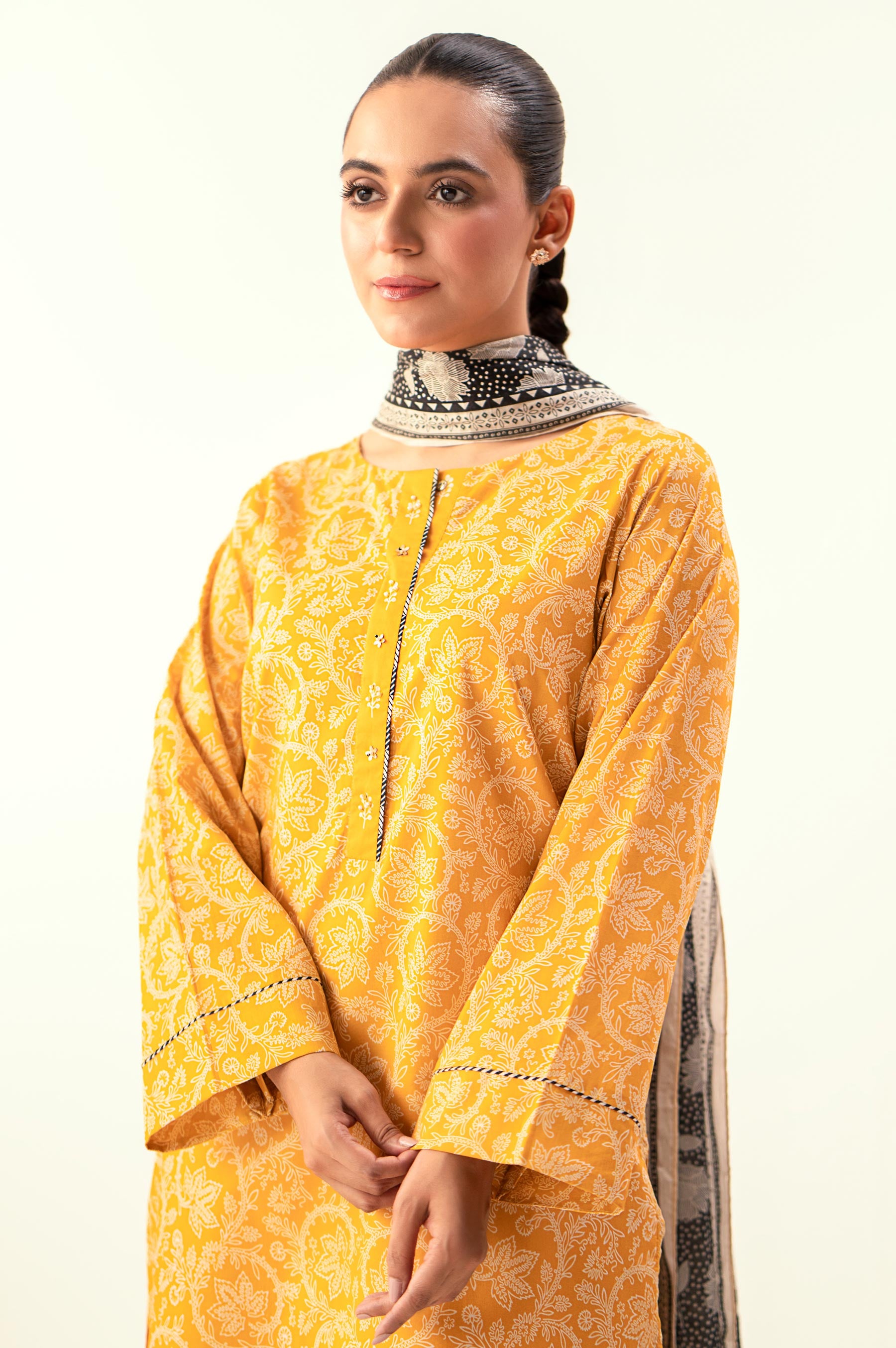 UNSTITCHED PRINTED SUIT