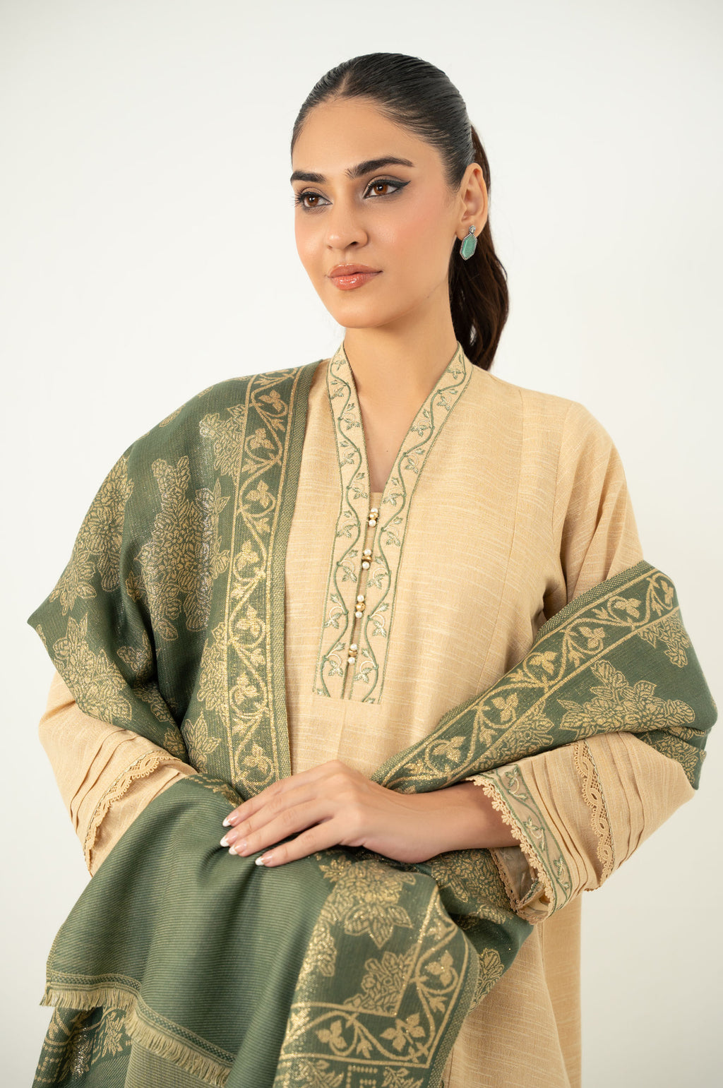 UNSTITCHED EMBROIDERED SUIT