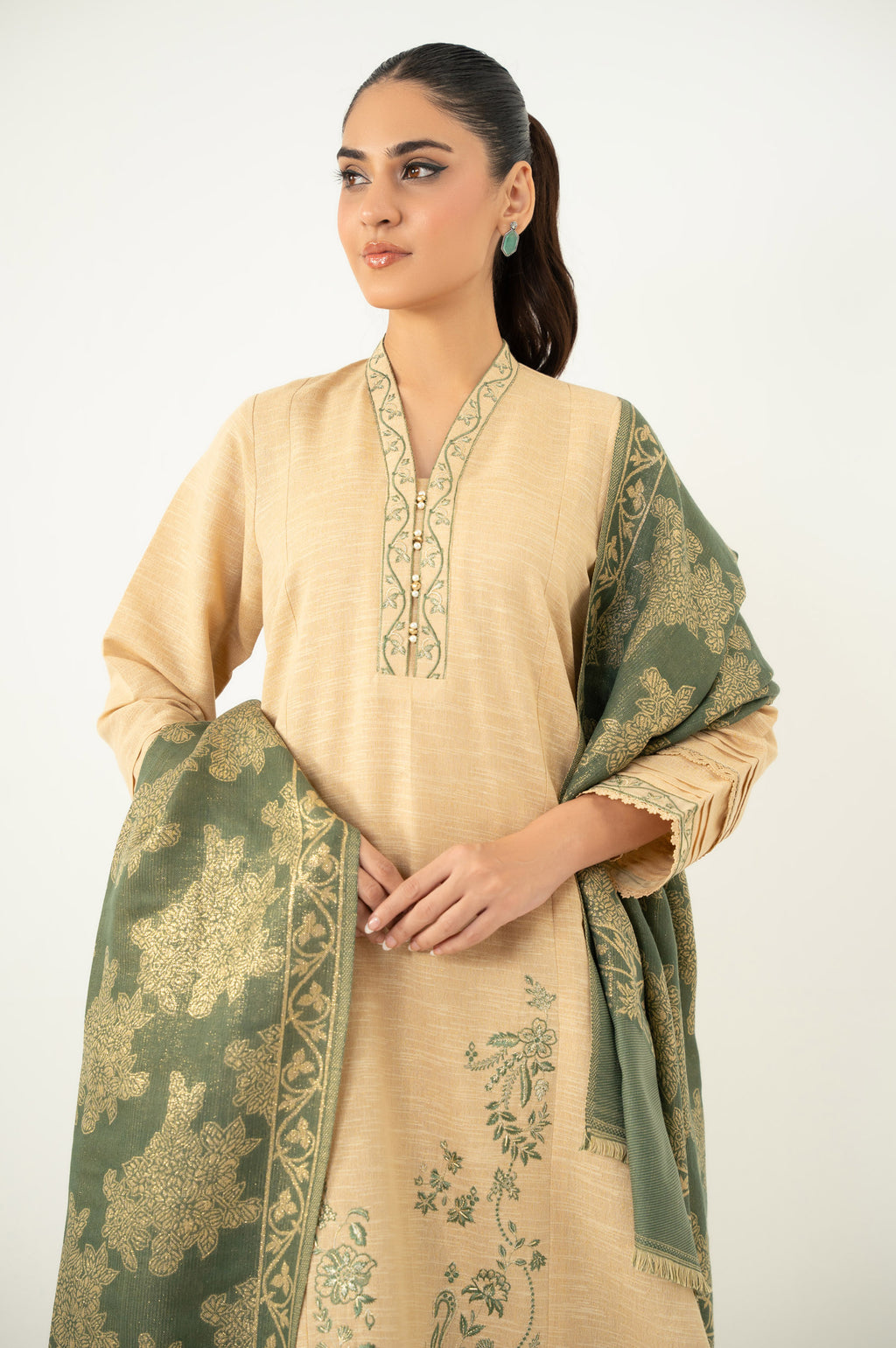 UNSTITCHED EMBROIDERED SUIT