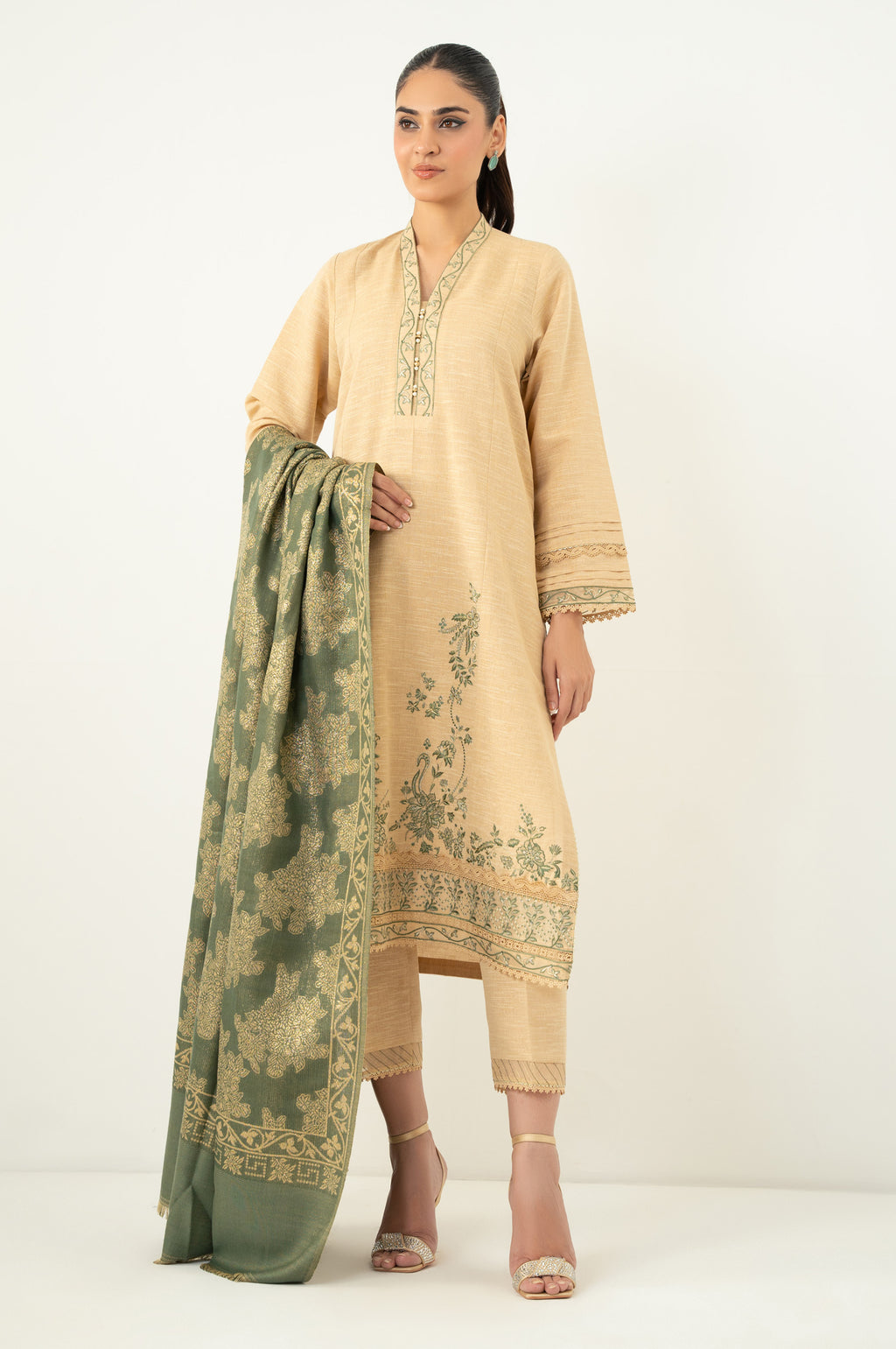 UNSTITCHED EMBROIDERED SUIT