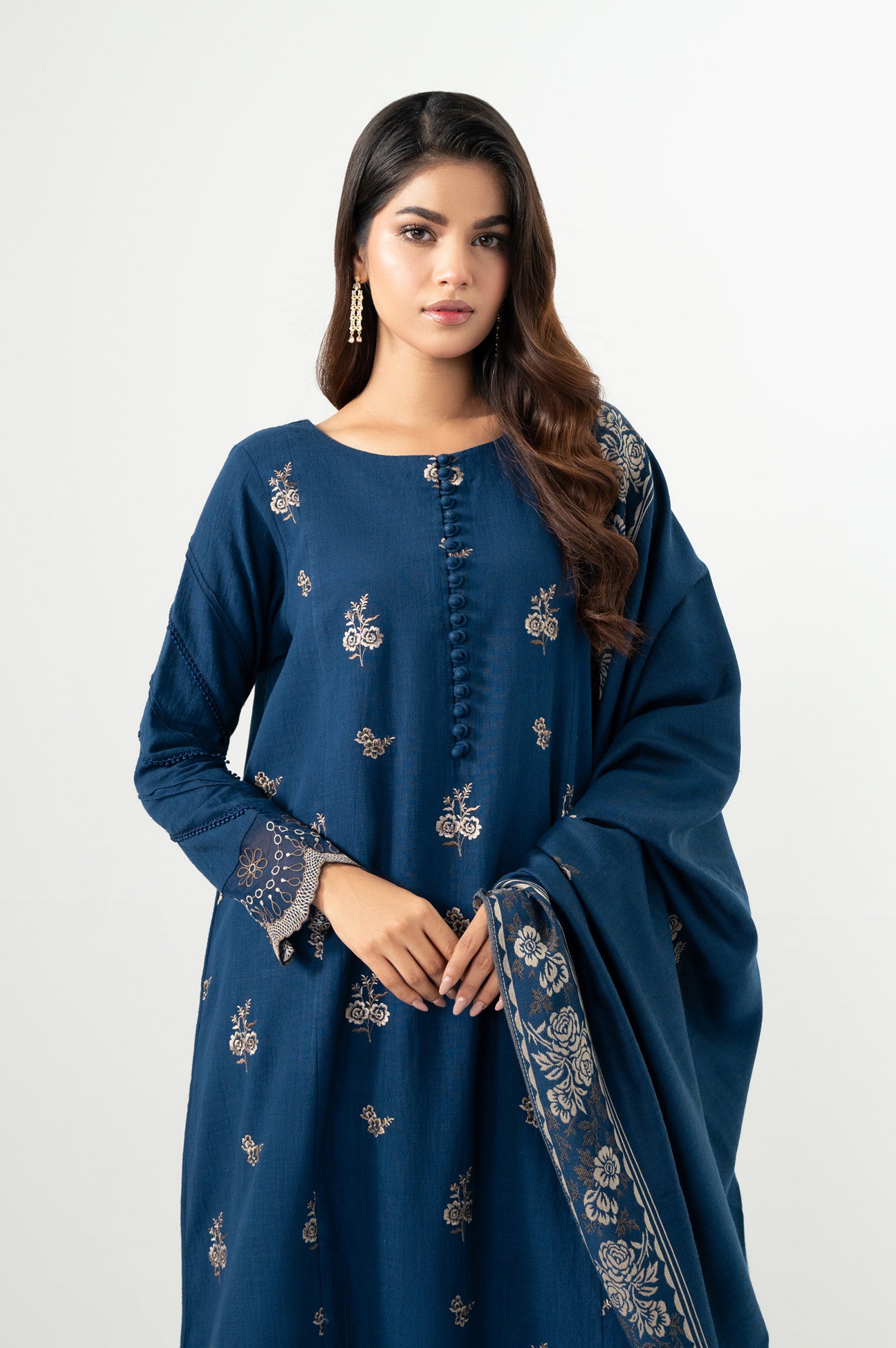 UNSTITCHED EMBROIDERED SUIT