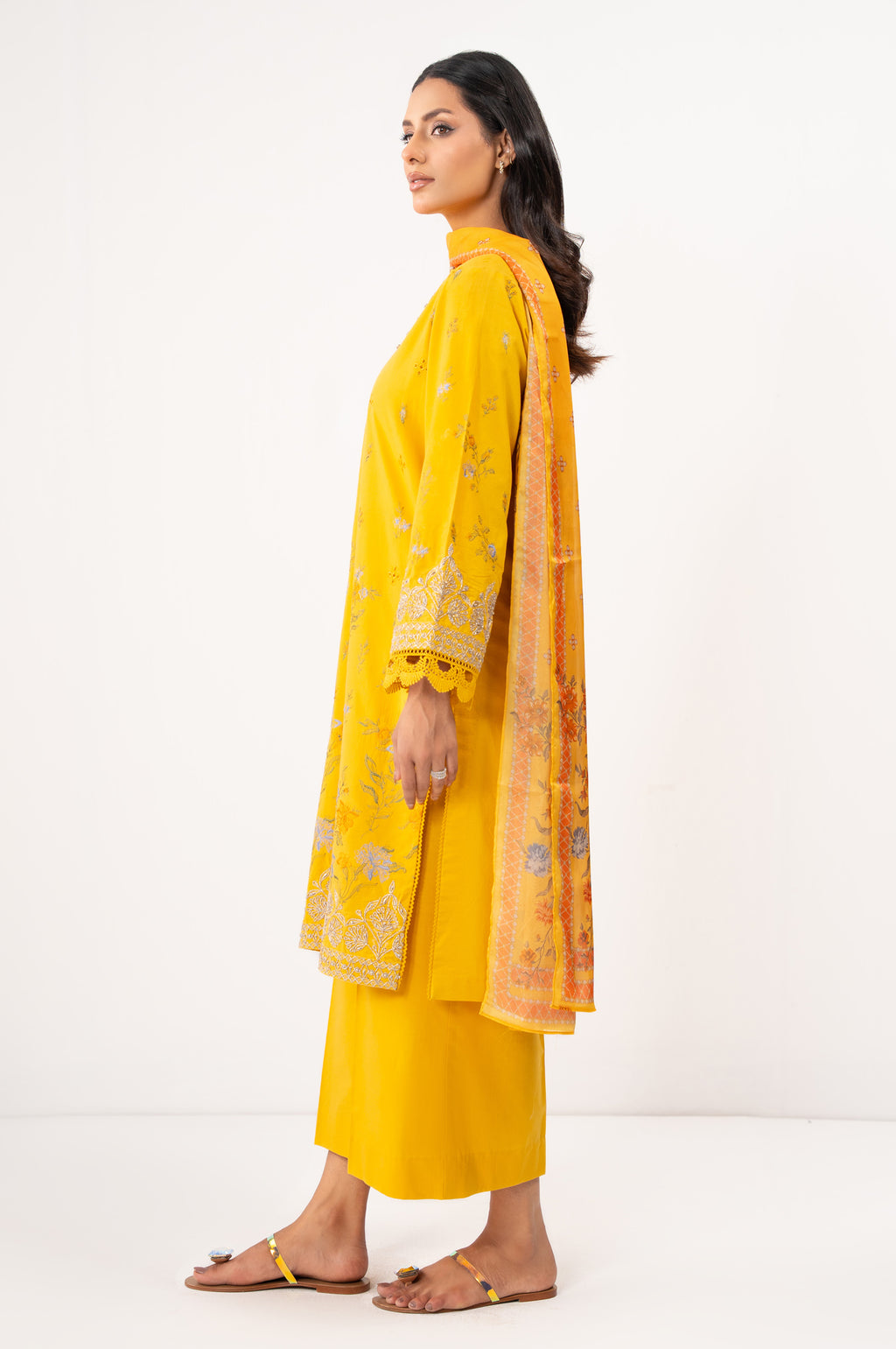 UNSTITCHED EMBROIDERED SUIT