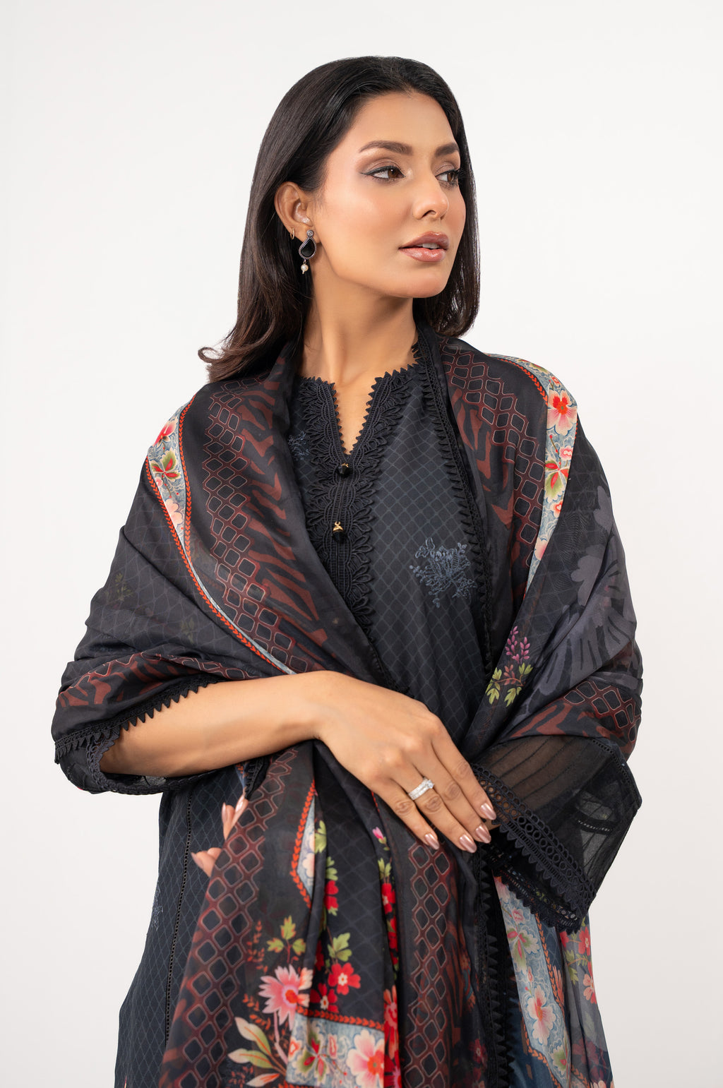 UNSTITCHED EMBROIDERED SUIT