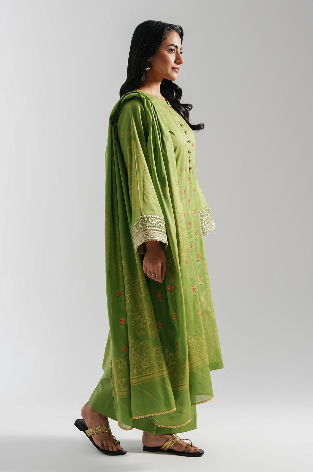 UNSTITCHED EMBROIDERED SUIT