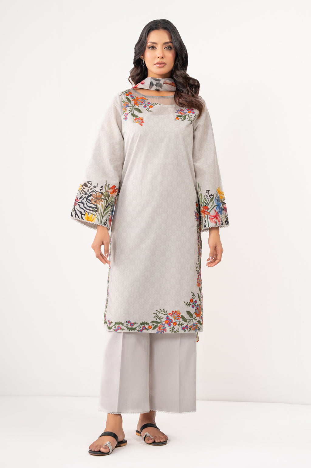 UNSTITCHED EMBROIDERED SUIT
