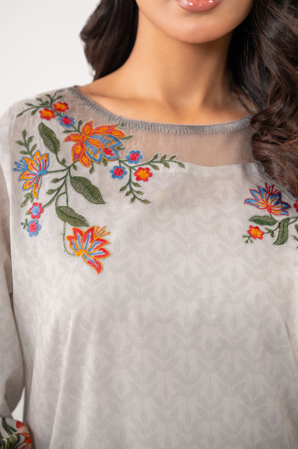 UNSTITCHED EMBROIDERED SUIT