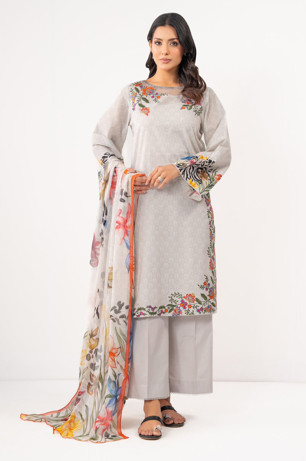 UNSTITCHED EMBROIDERED SUIT