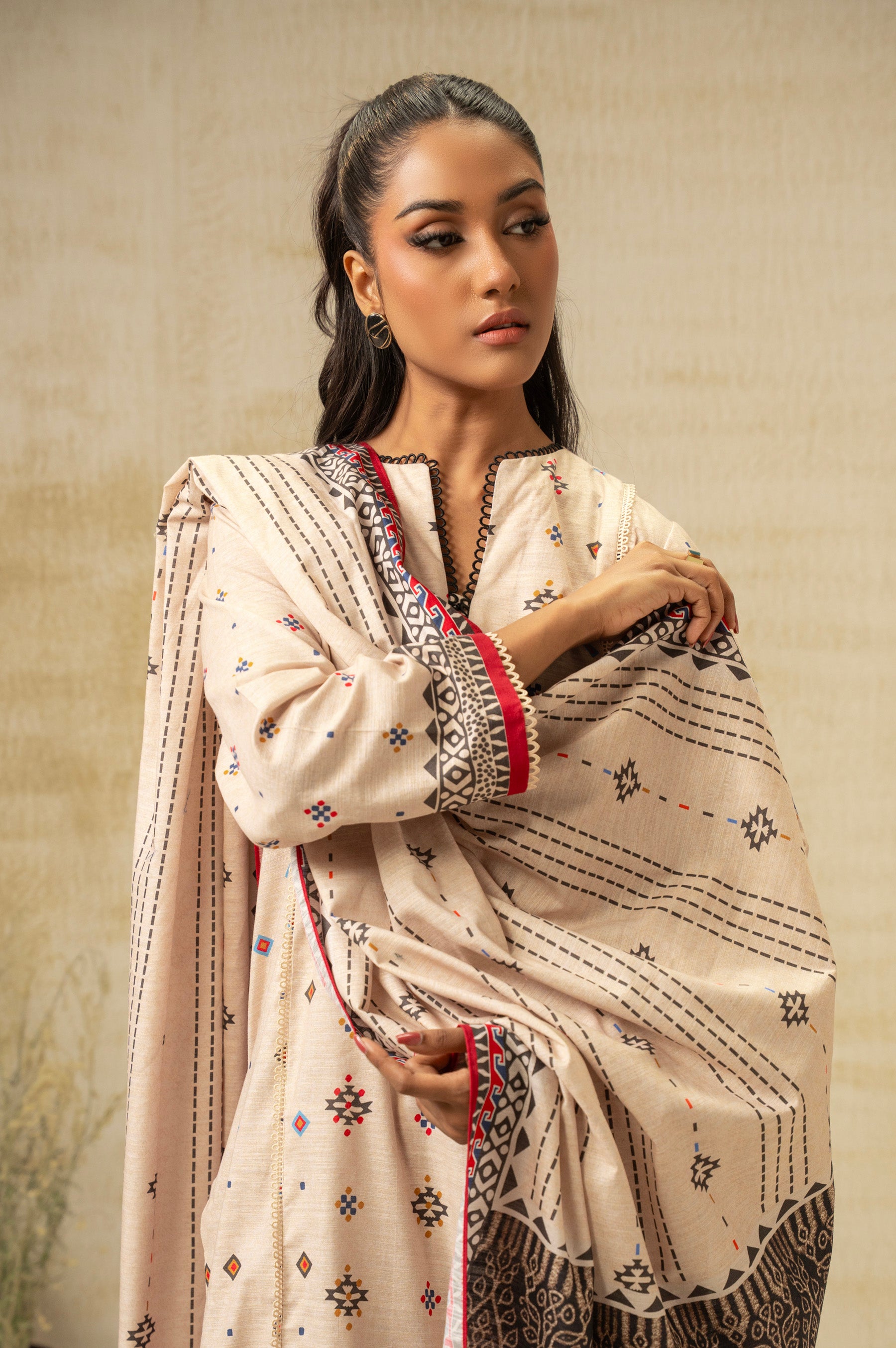 UNSTITCHED DIGITAL PRINTED SUIT