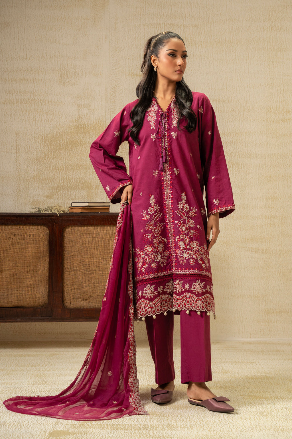 UNSTITCHED DYED EMBROIDERED SUIT