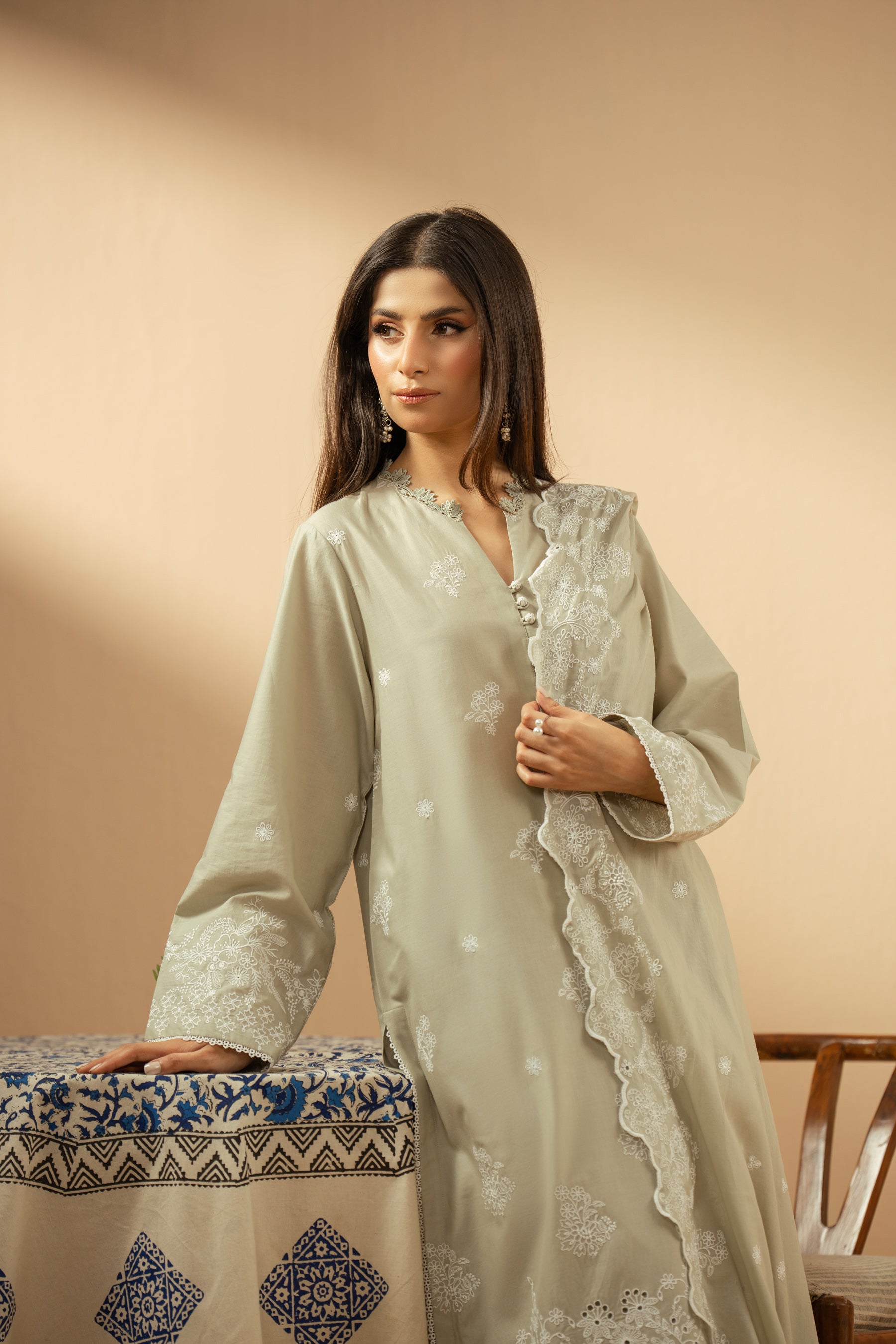 EMBROIDERED CHIKANKARI UNSTITCHED 3 PIECE SUIT