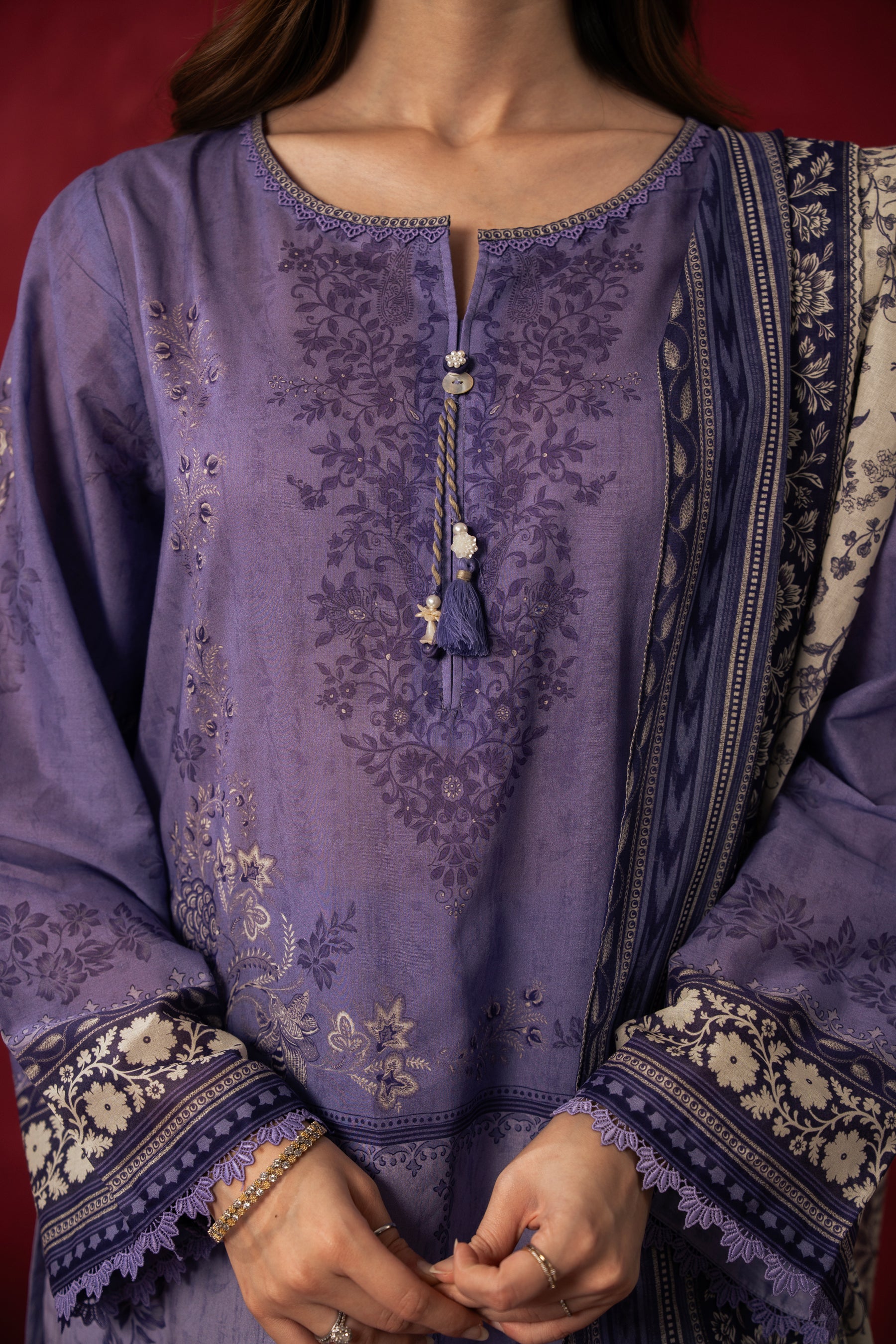 PRINTED LAWN UNSTITCHED 3 PIECE SUIT