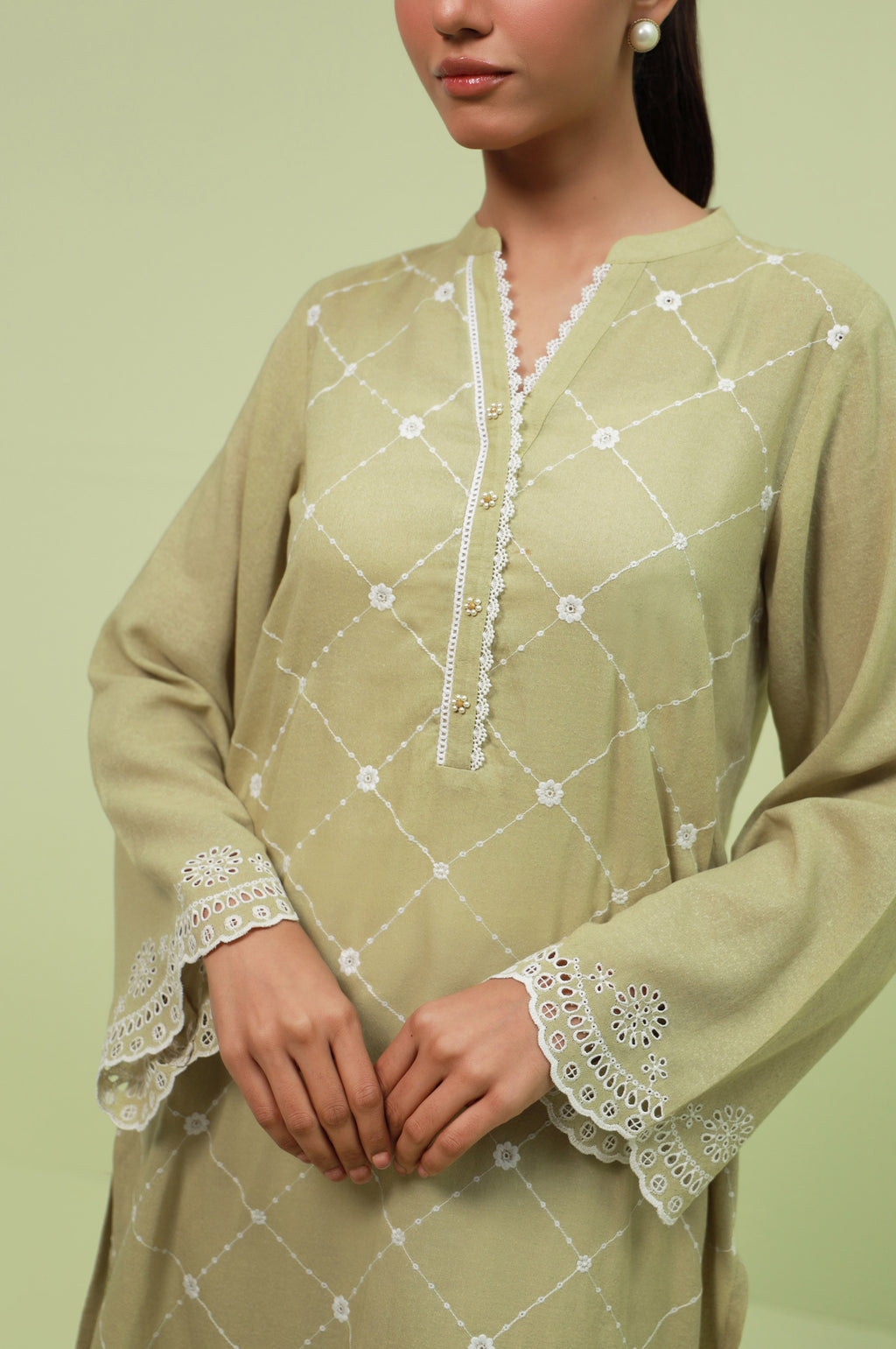 EMBROIDERED SHIRT