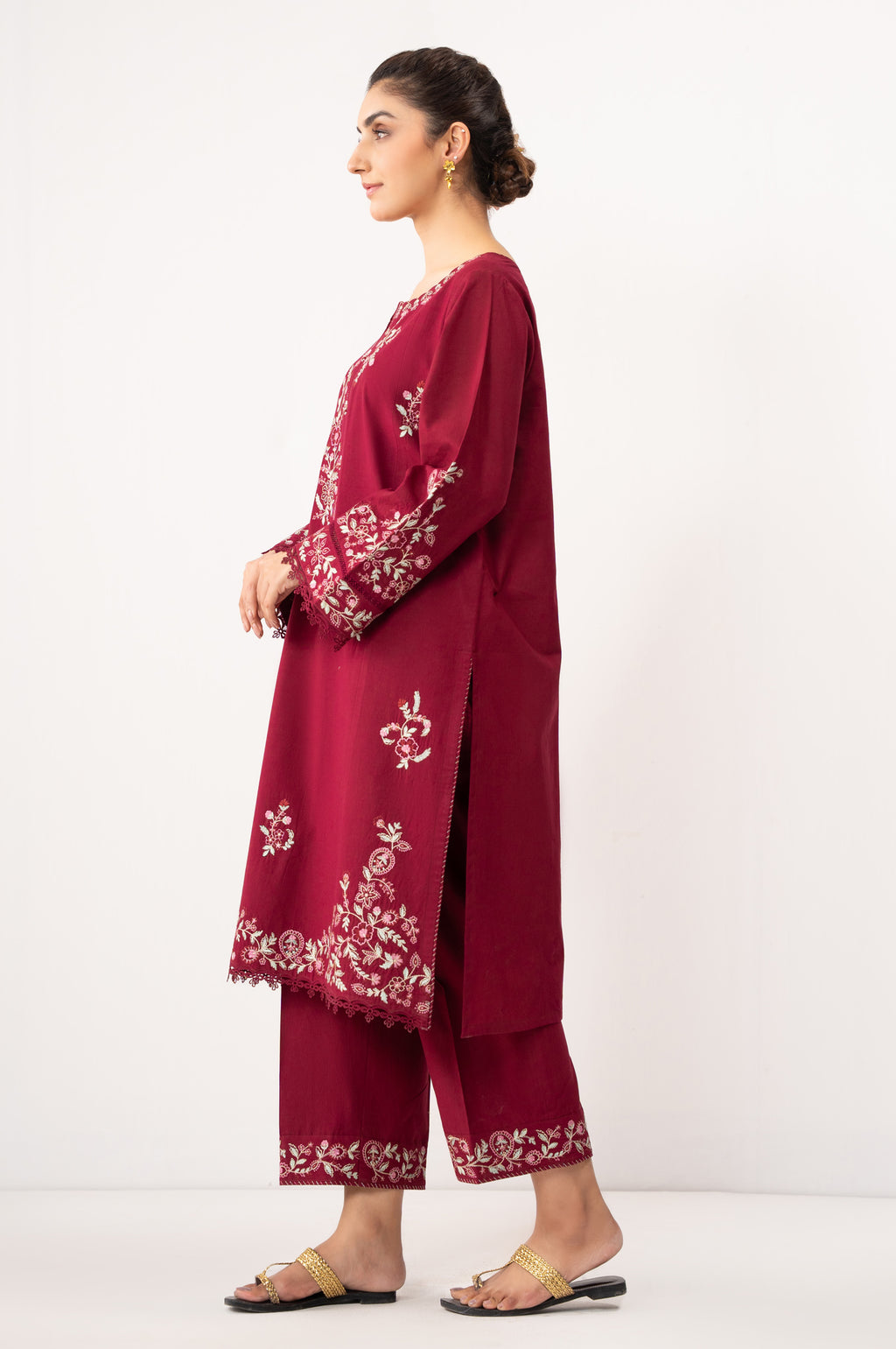 EMBROIDERED SUIT