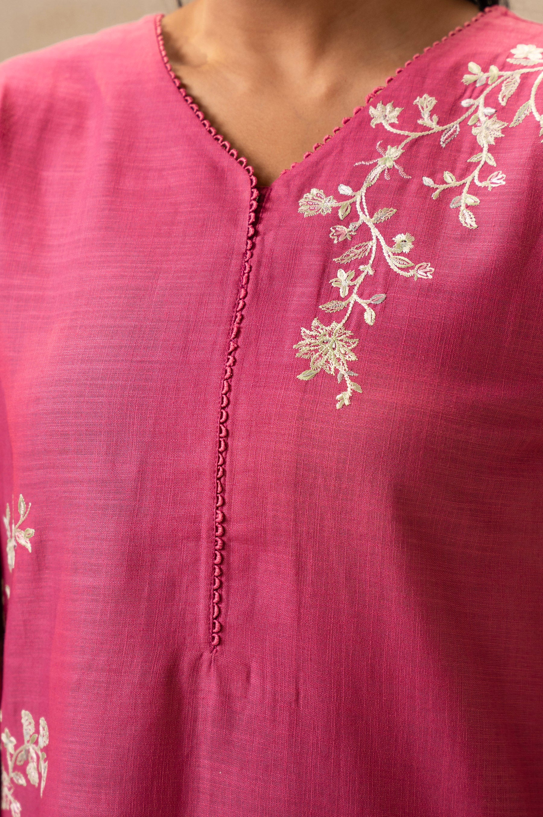 STITCHED EMBROIDERED SUIT