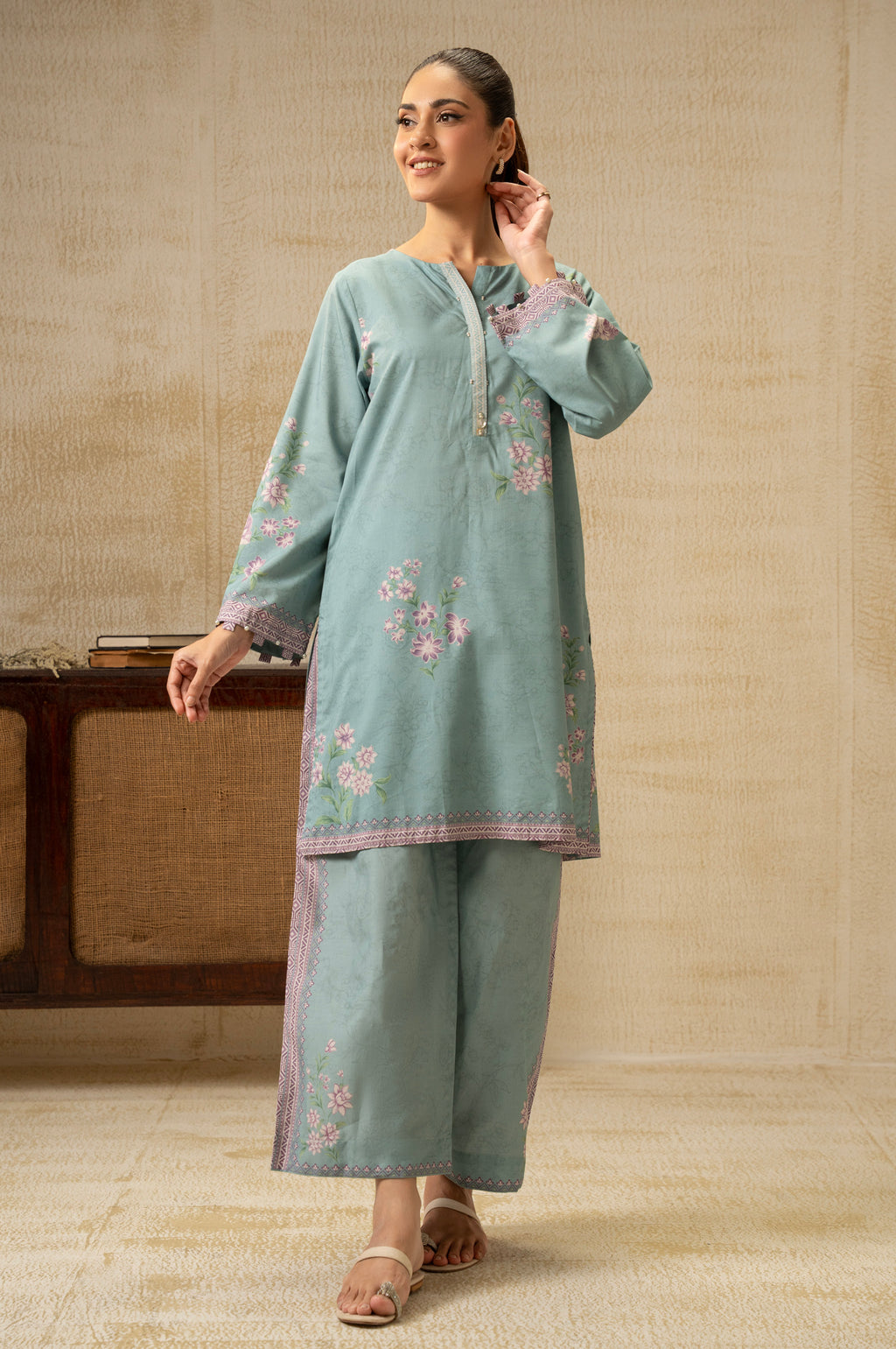 STITCHED PRINTED SUIT