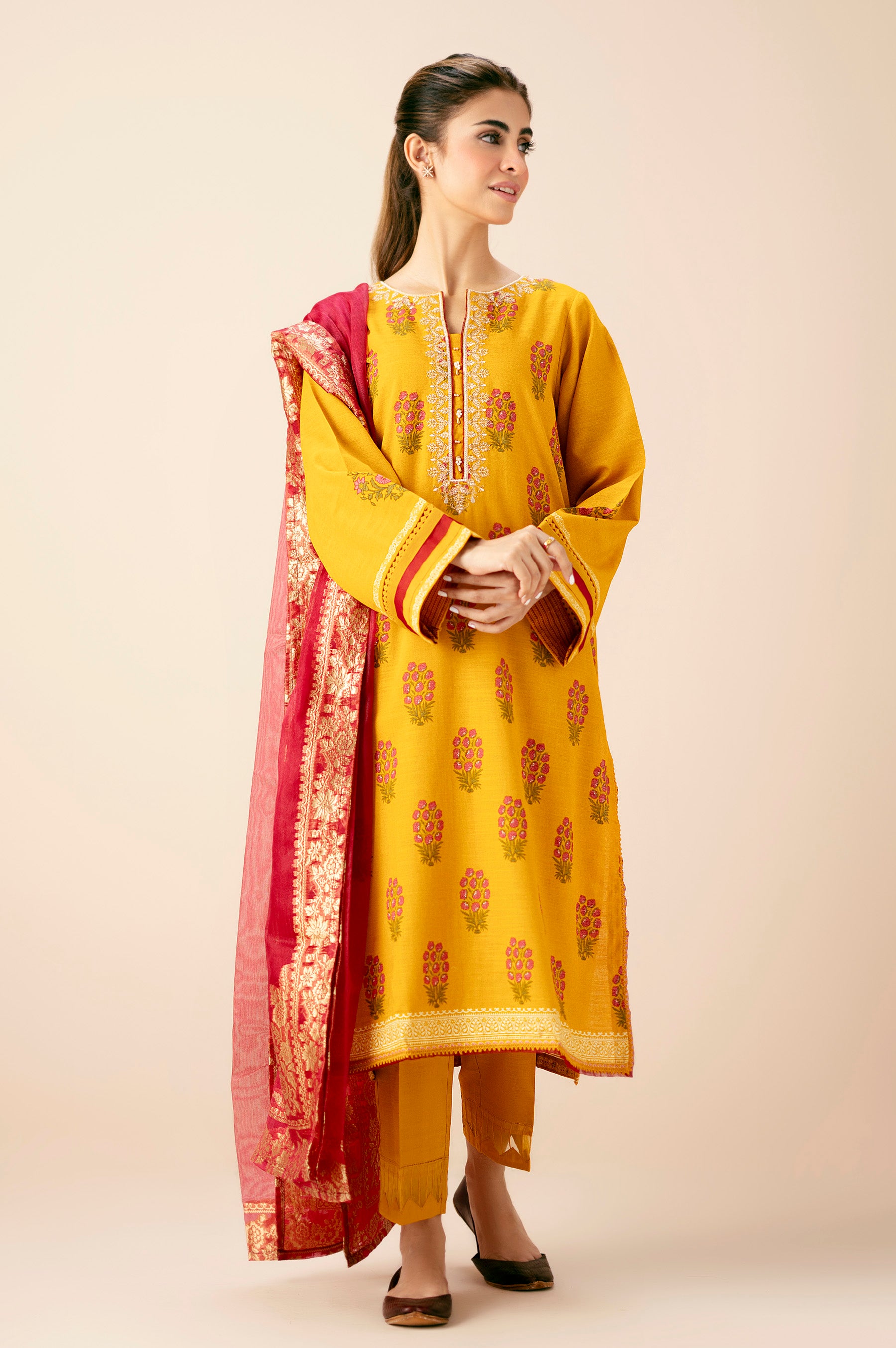 EMBROIDERED SUIT