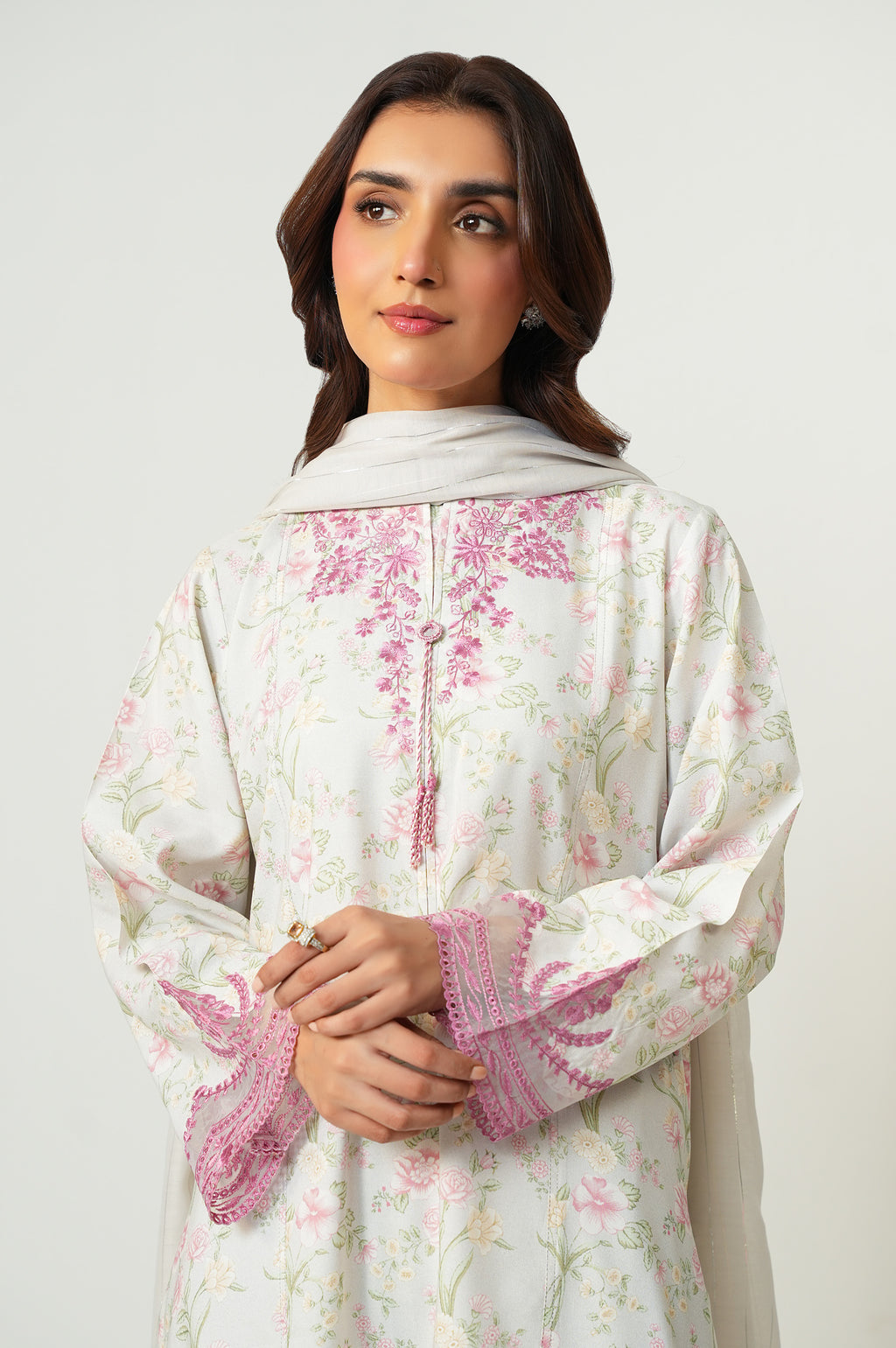EMBROIDERED SUIT