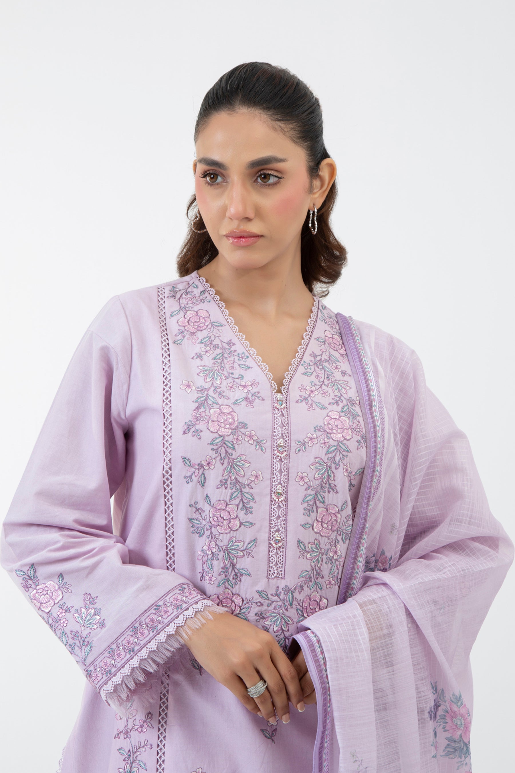 EMBROIDERED SLUB LAWN STITCHED 3 PIECE SUIT