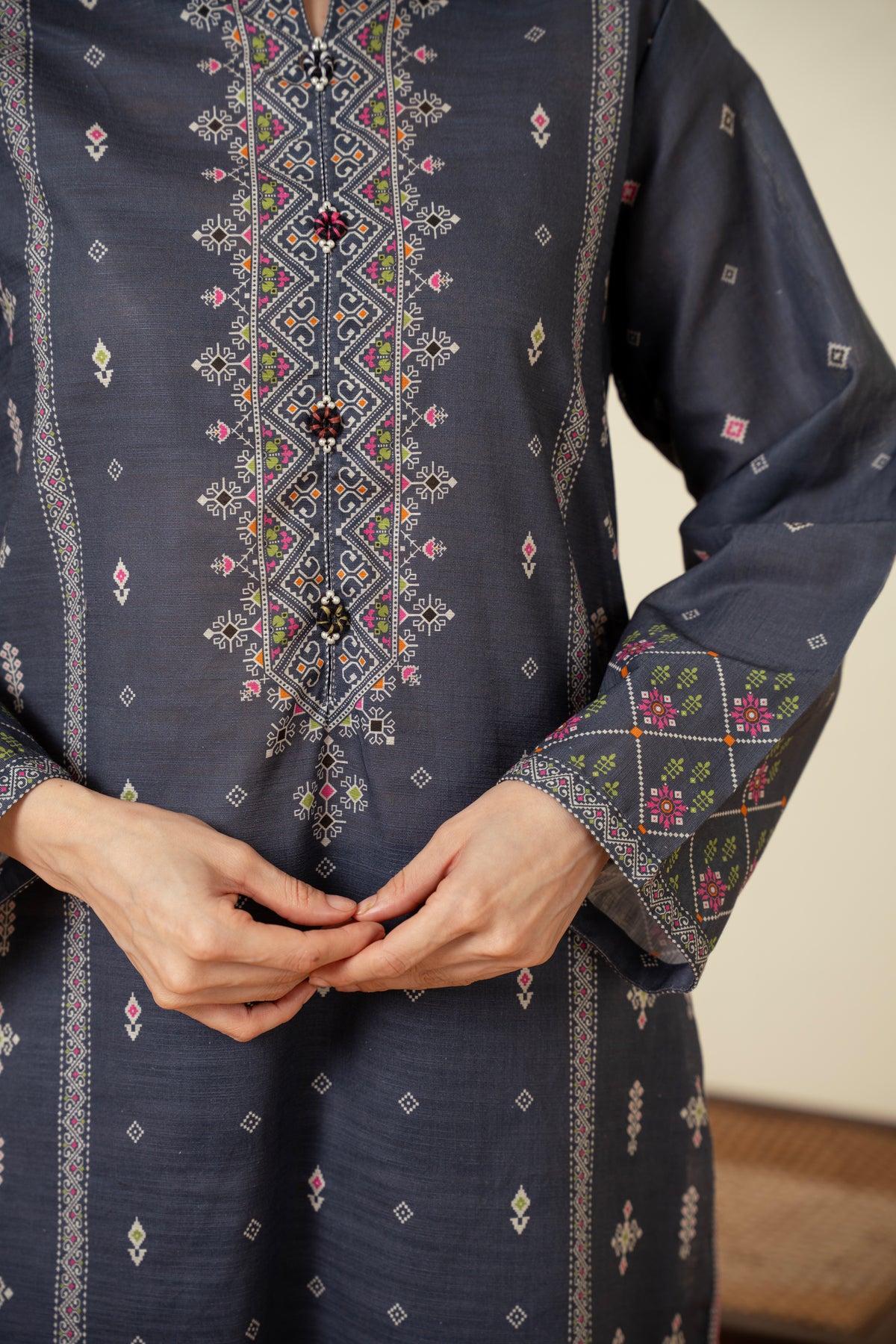 PRINTED KHADDAR STITCHED 3 PIECE SUIT