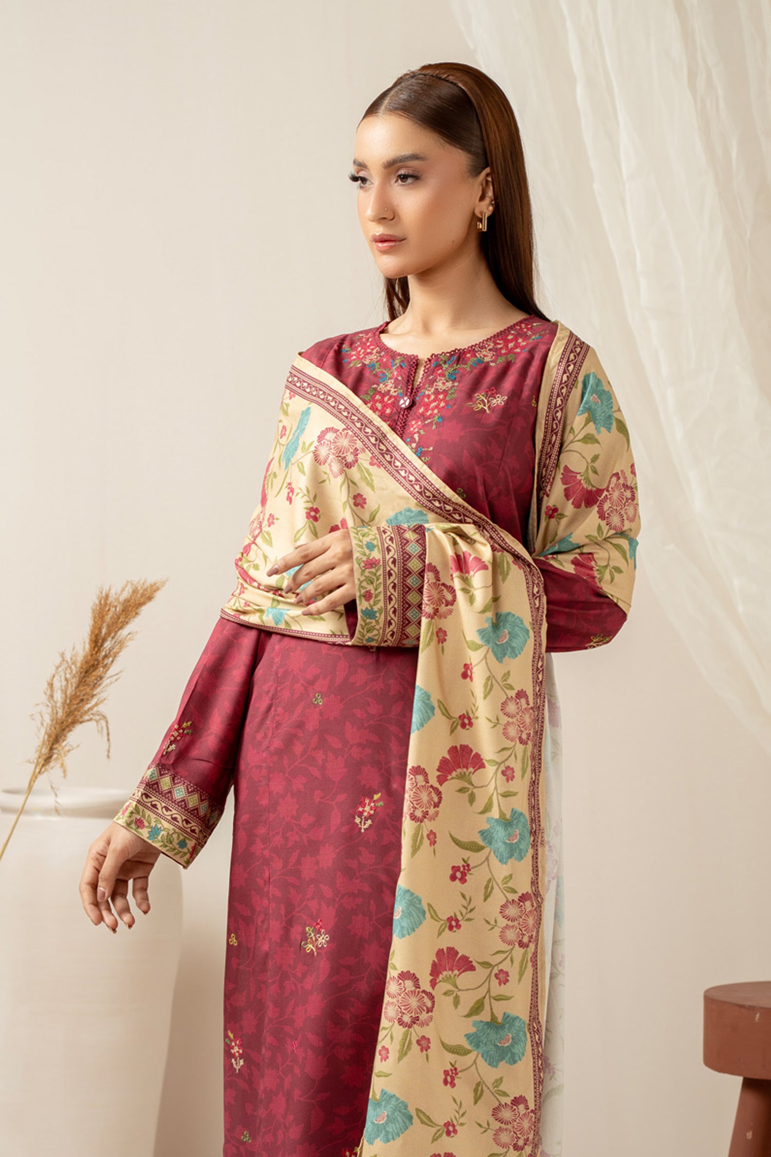 EMBROIDERED SUIT