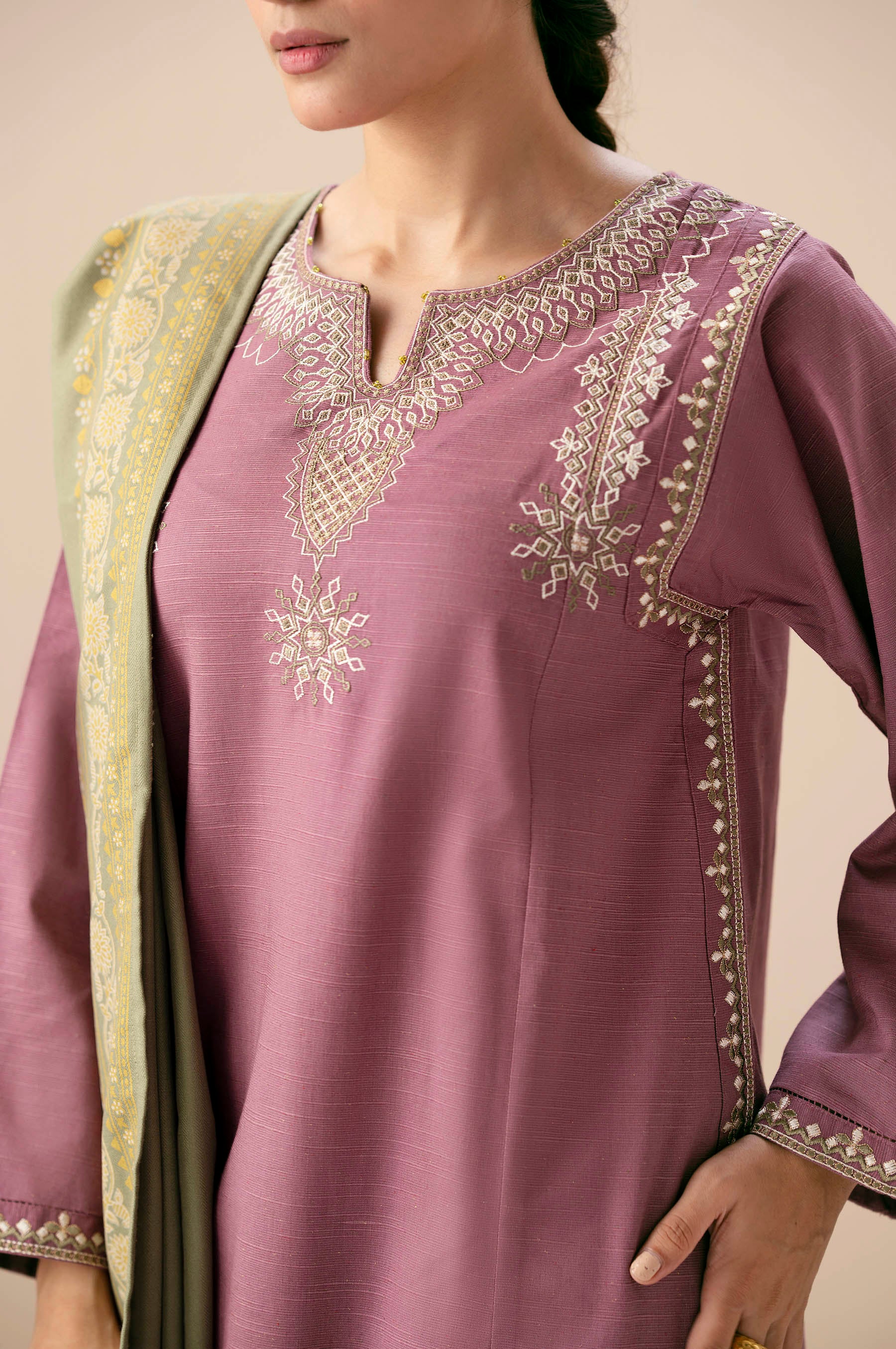 STITCHED EMBROIDERED SUIT
