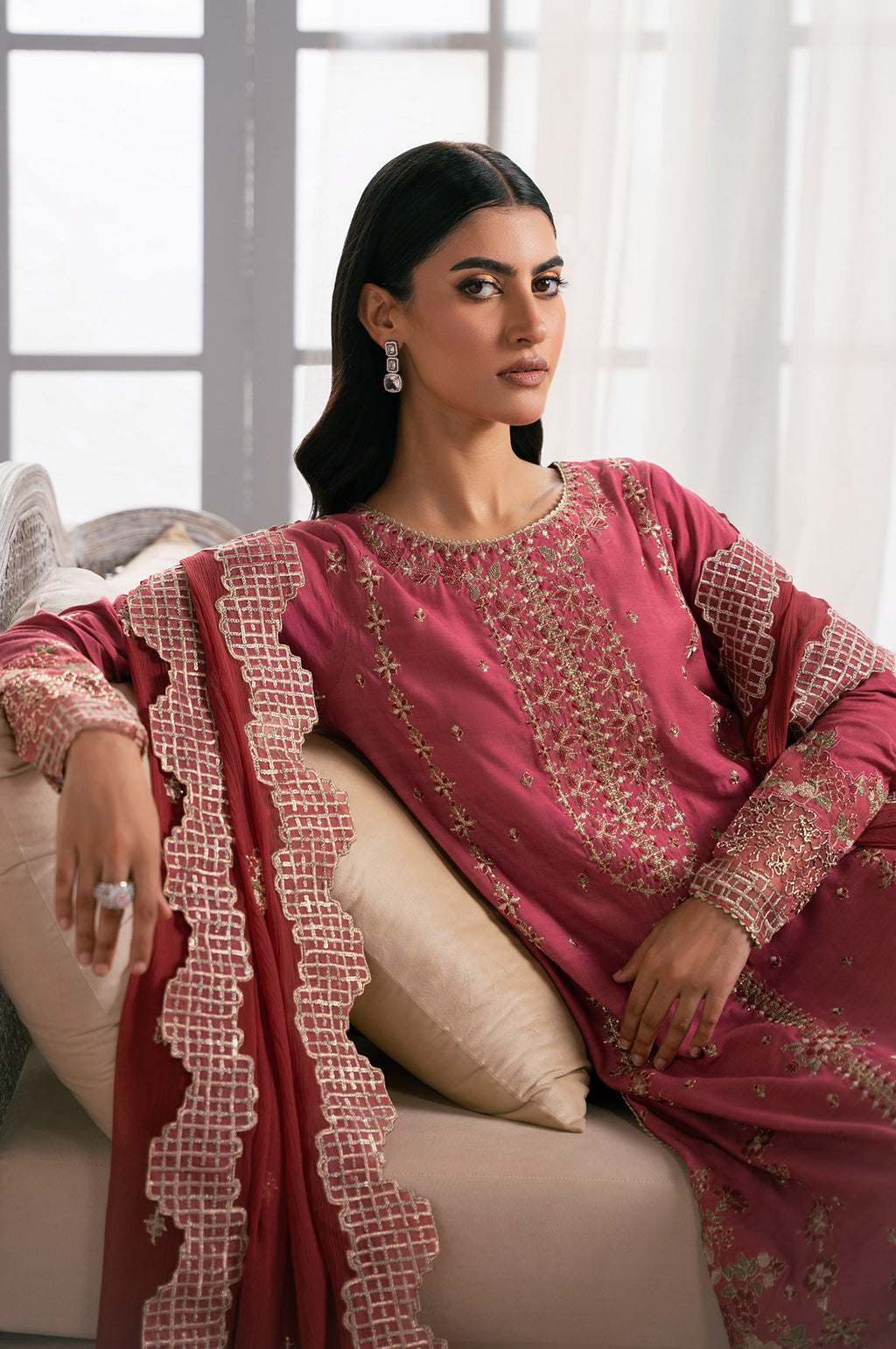 UNSTITCHED EMBROIDERED SUIT