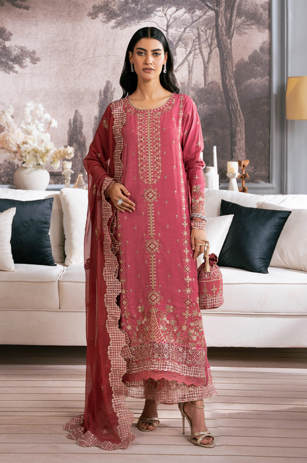 EMBROIDERED SUIT