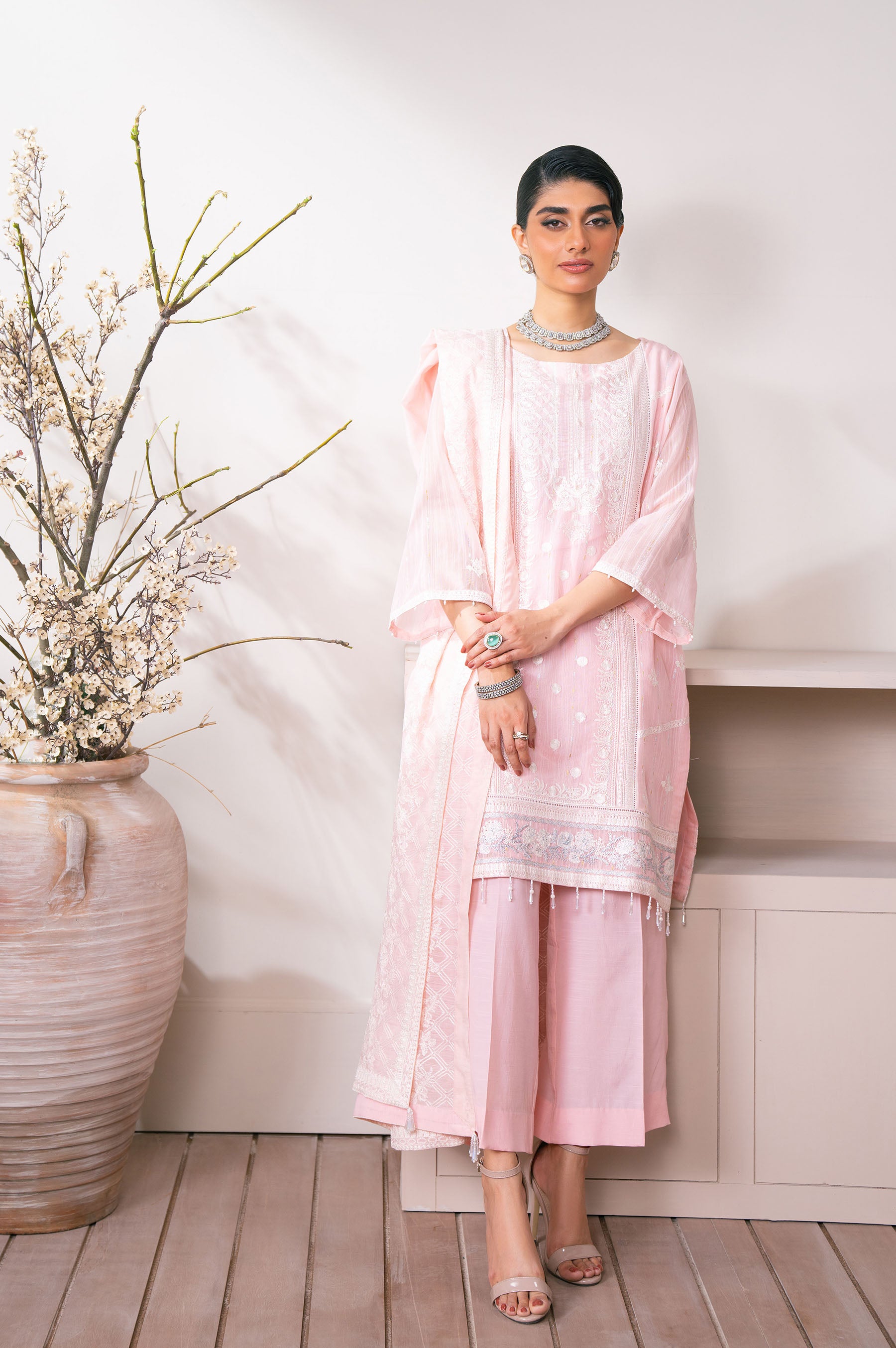 UNSTITCHED EMBROIDERED SUIT