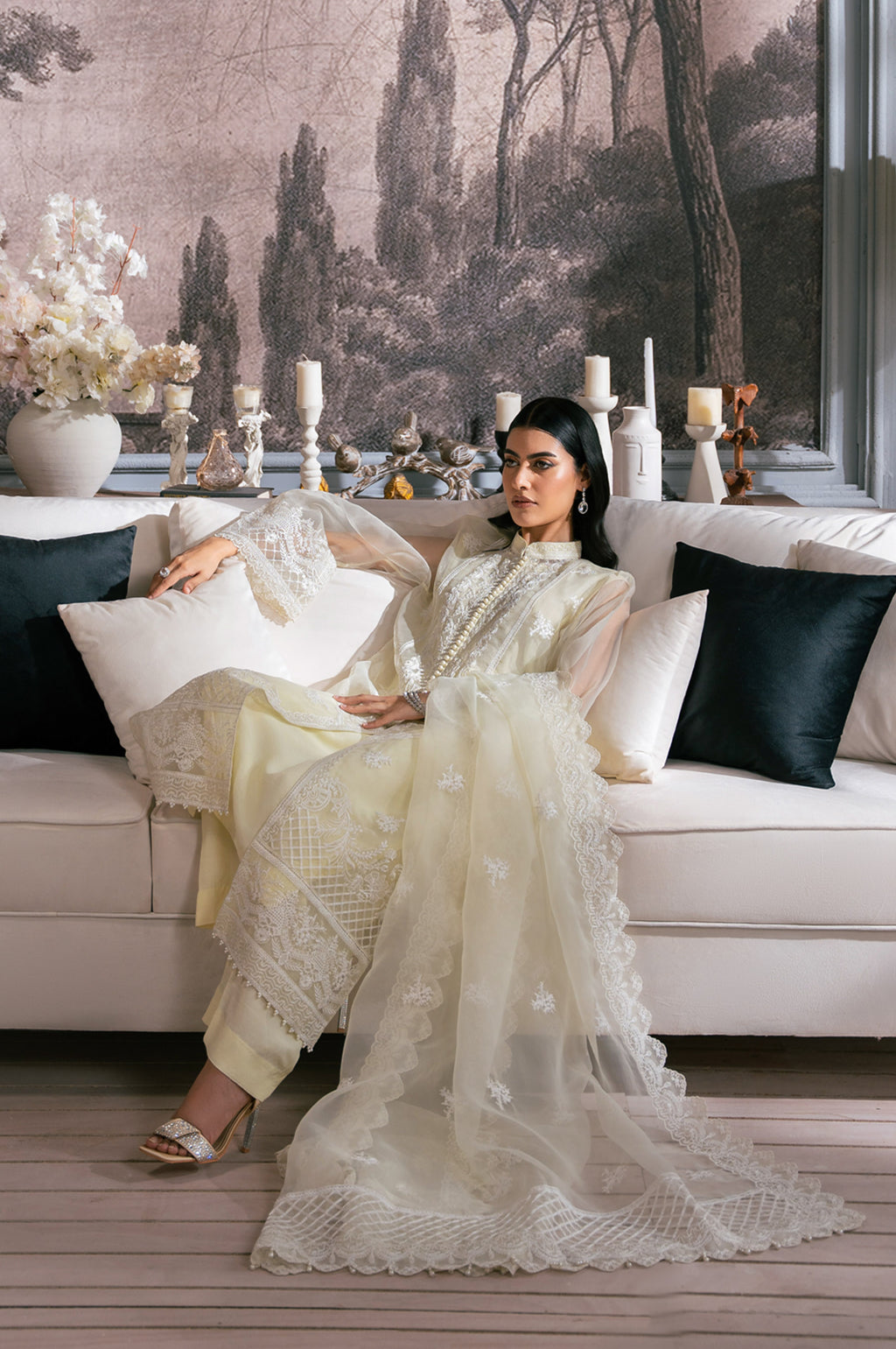 UNSTITCHED EMBROIDERED SUIT