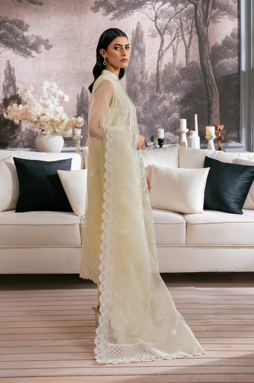 UNSTITCHED EMBROIDERED SUIT