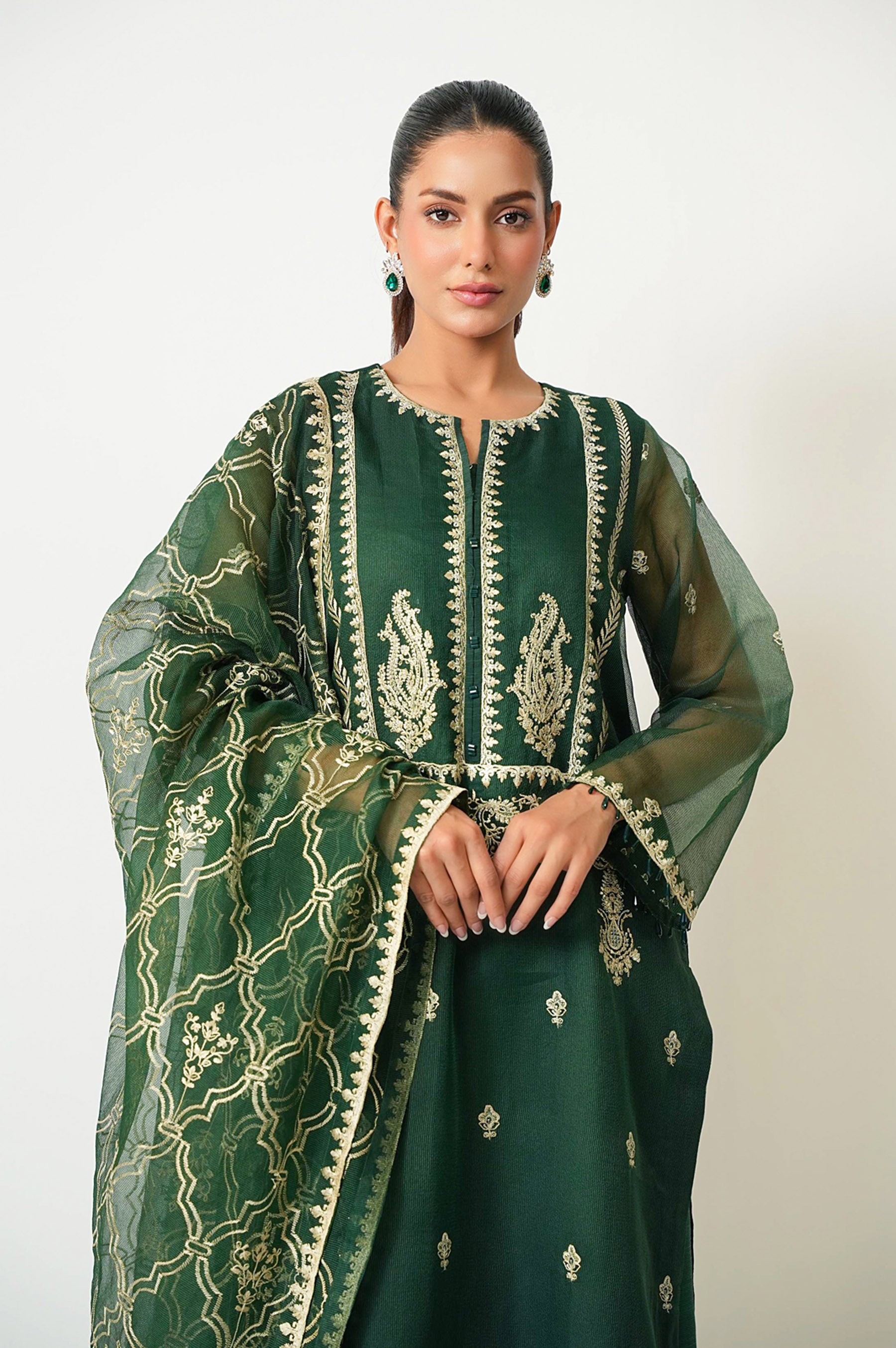 UNSTITCHED 3 PIECE EMBROIDERED SUIT