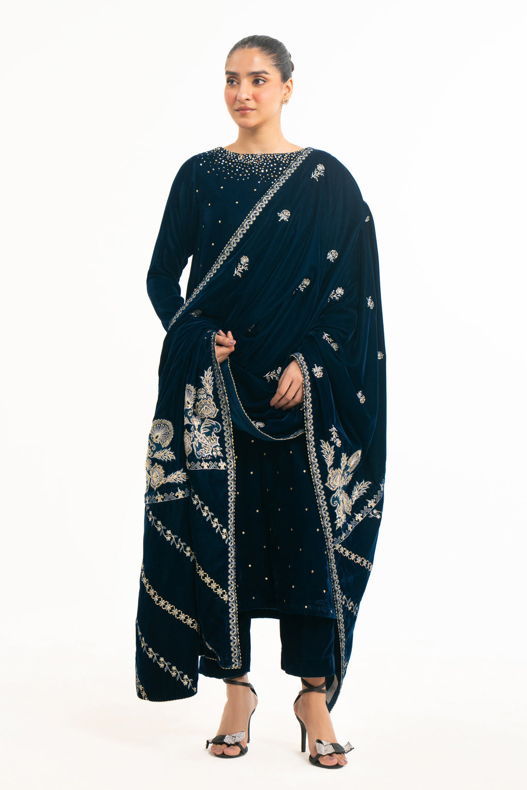 EMBROIDERED VELVET SHAWL